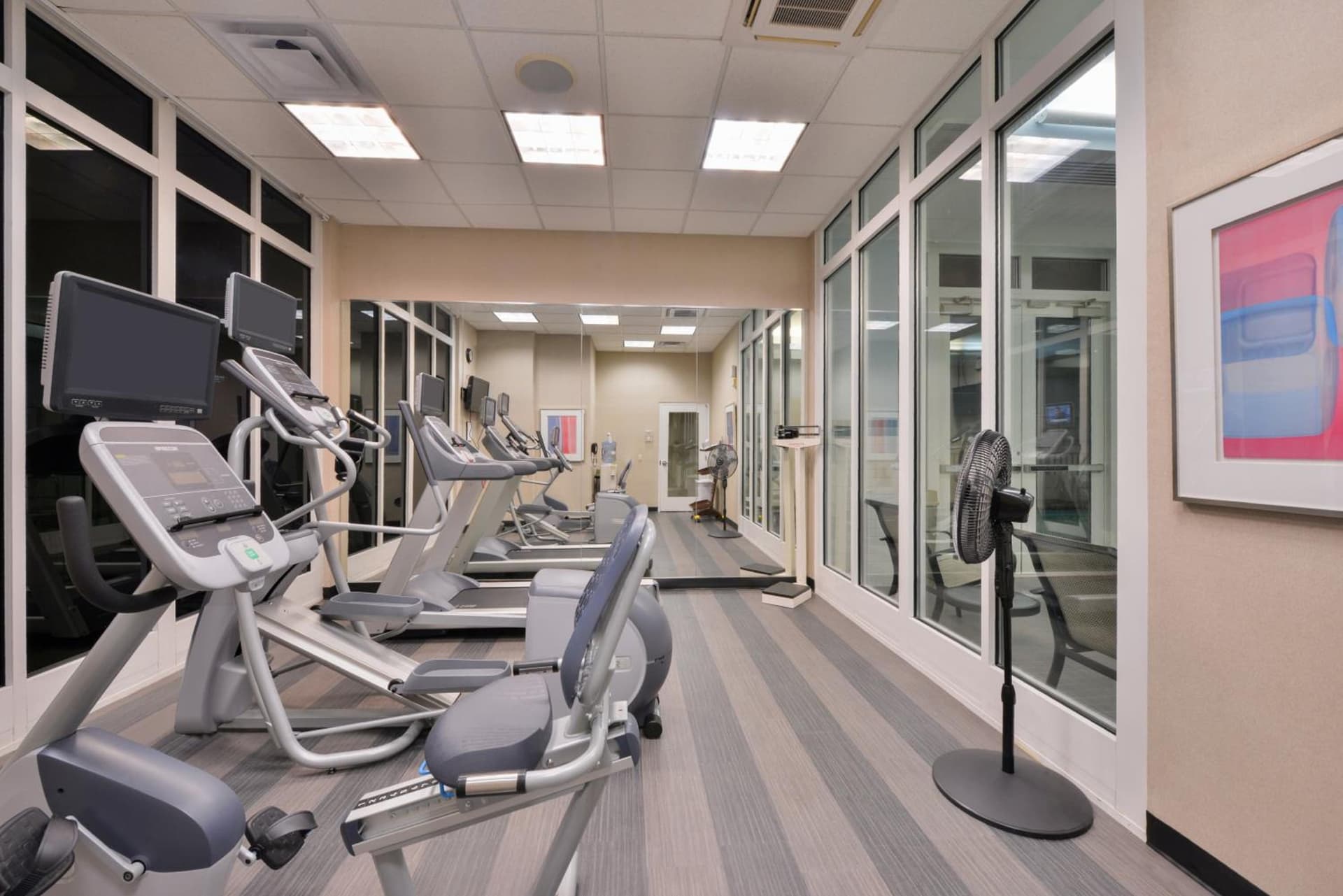Holiday Inn Kansas City Airport by IHG gallery photo in Kansas City, KS — image 10
