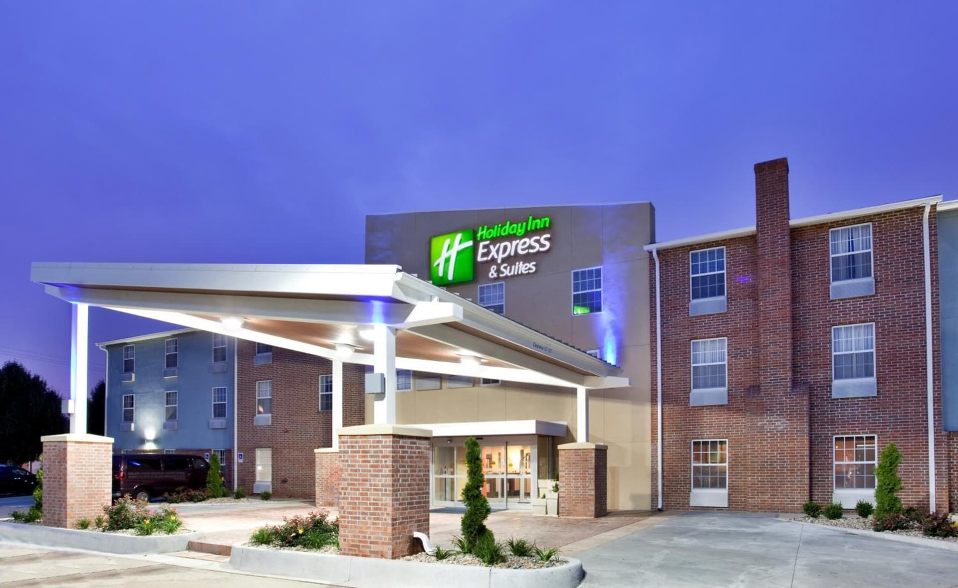 Holiday Inn Express Hotel & Suites North Kansas City by IHG featured exterior or lobby in Kansas City, MO — similar hotel