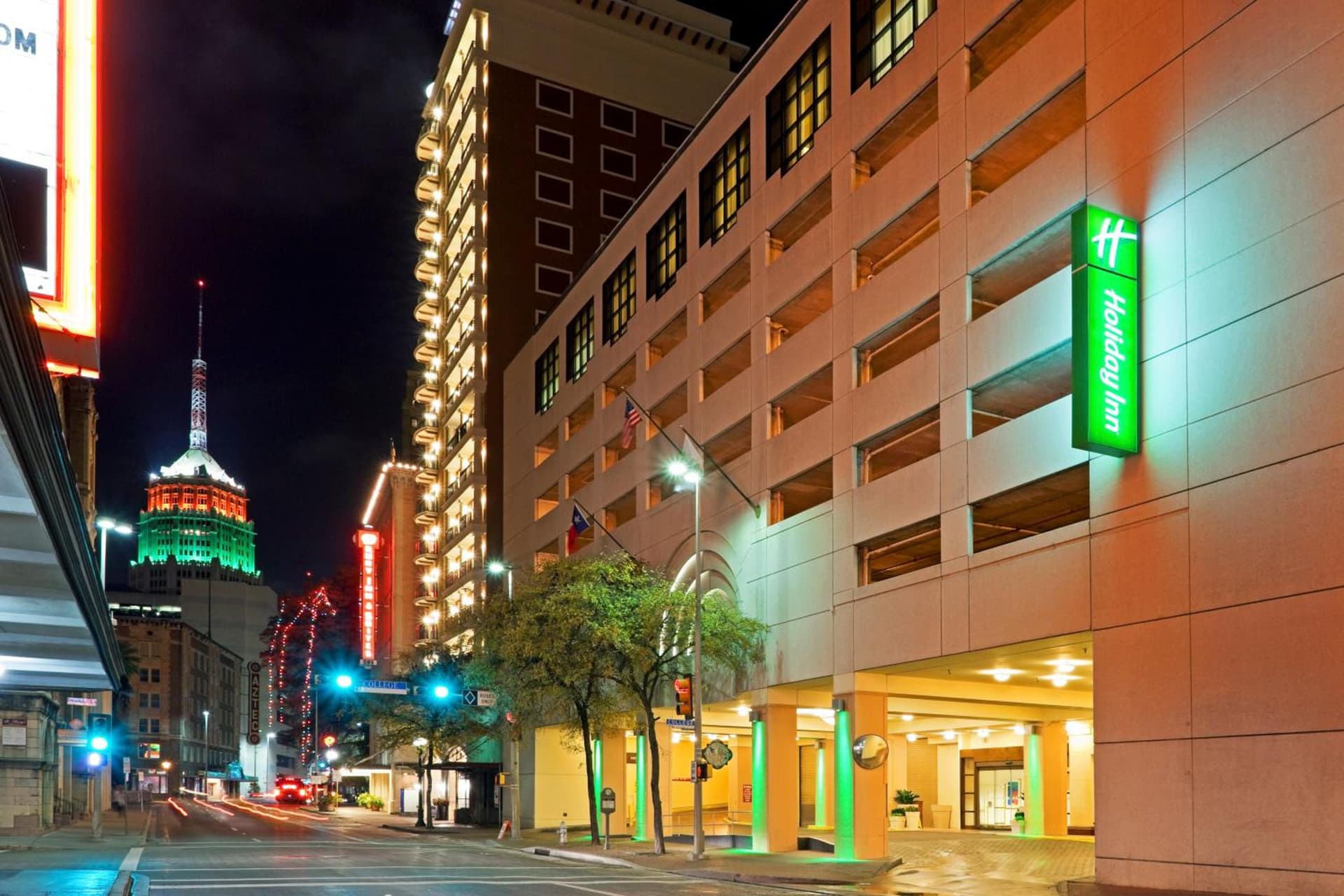 Holiday Inn San Antonio-Riverwalk by IHG exterior or lobby in San Antonio, TX — main listing photo