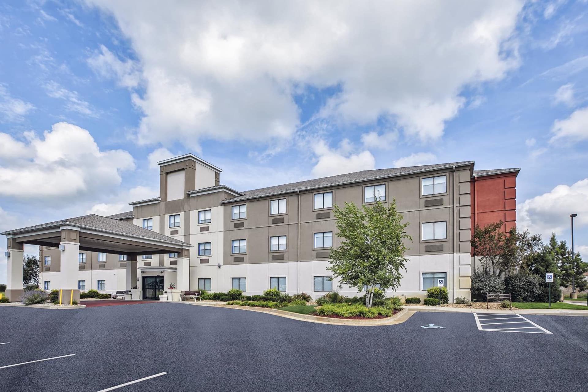 Holiday Inn Express Hotel Howe / Sturgis by IHG gallery photo in Howe, IN — image 34