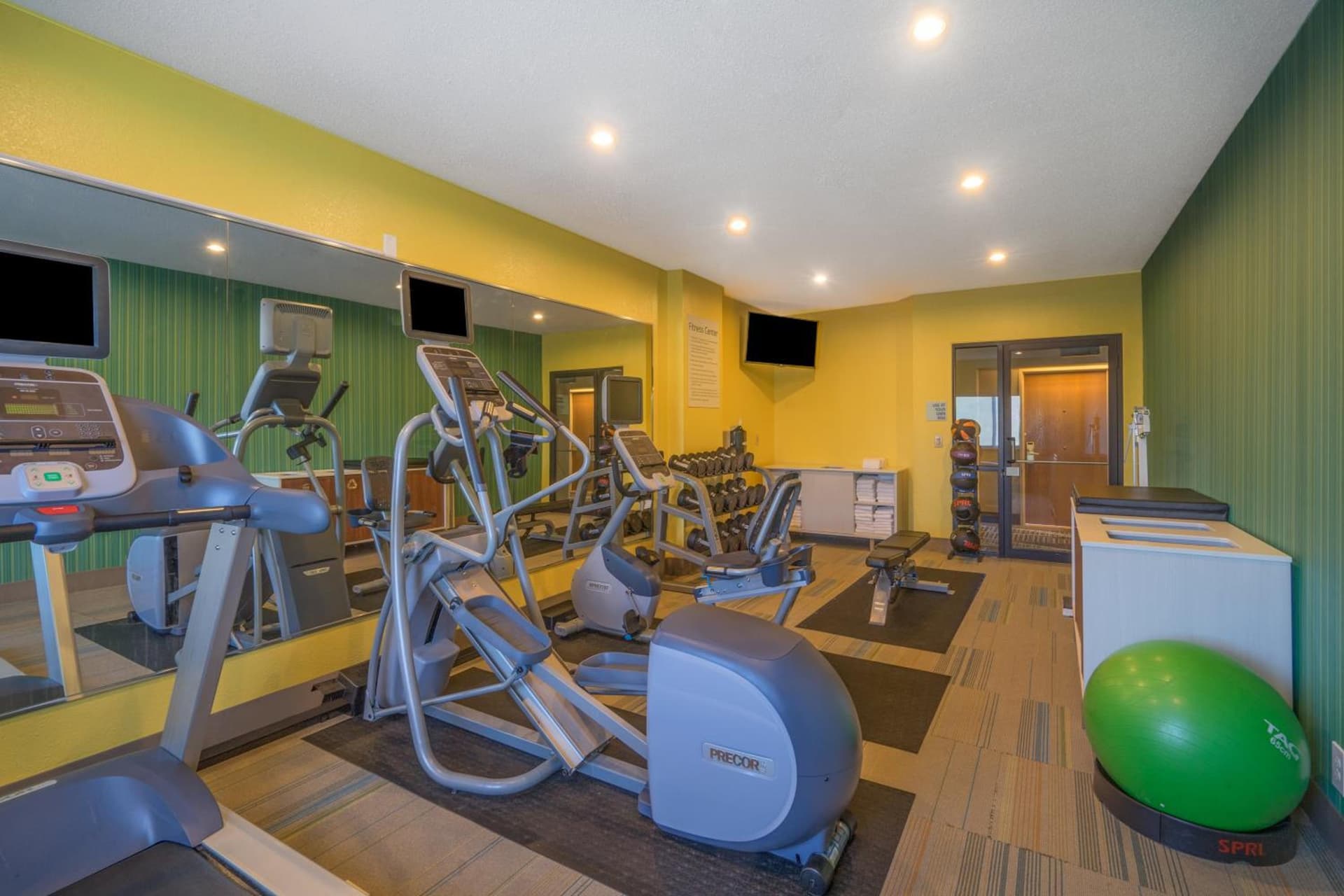 Holiday Inn Express Hotel Howe / Sturgis by IHG gallery photo in Howe, IN — image 8