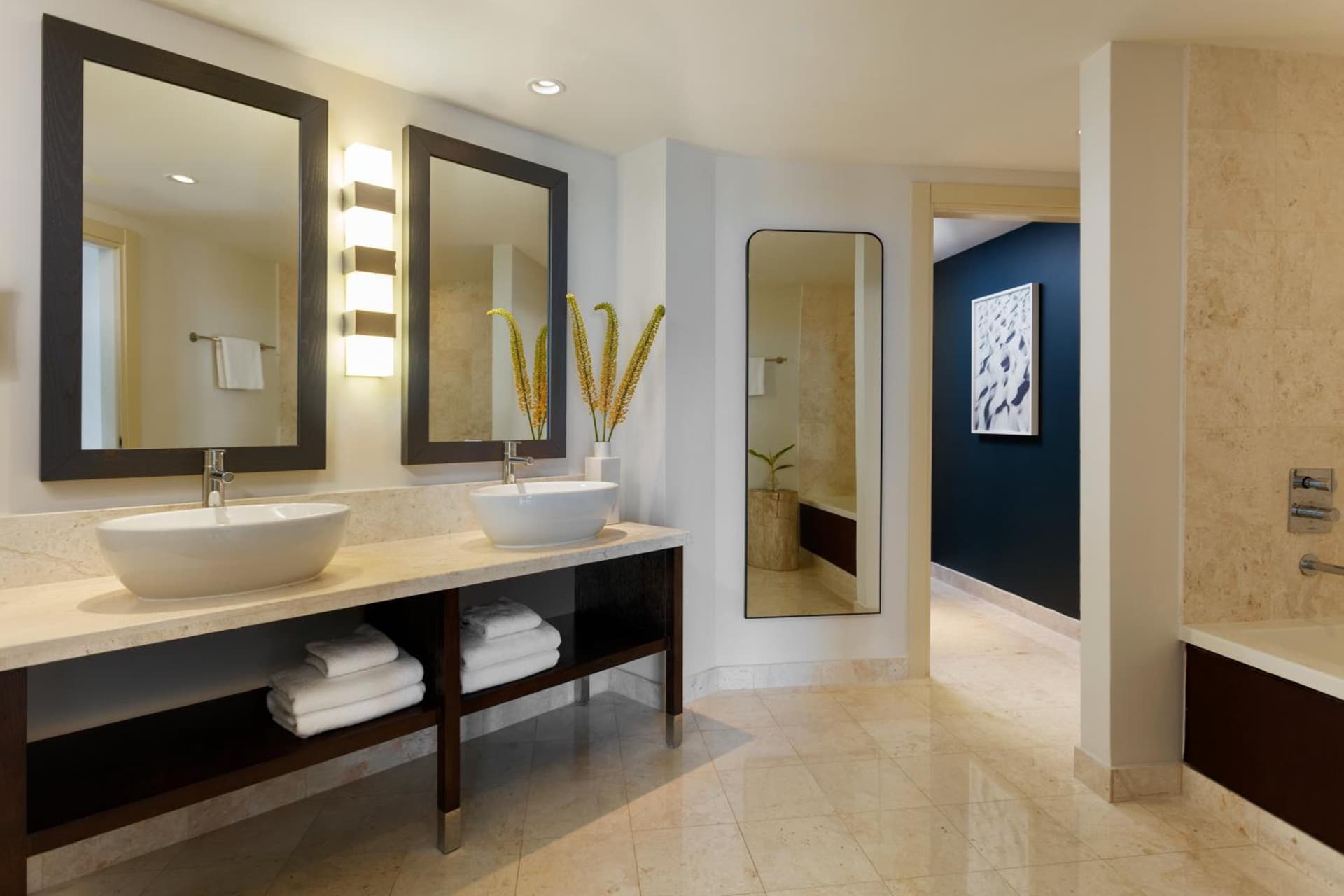 Kimpton EPIC Hotel by IHG gallery photo in Miami, FL — image 26