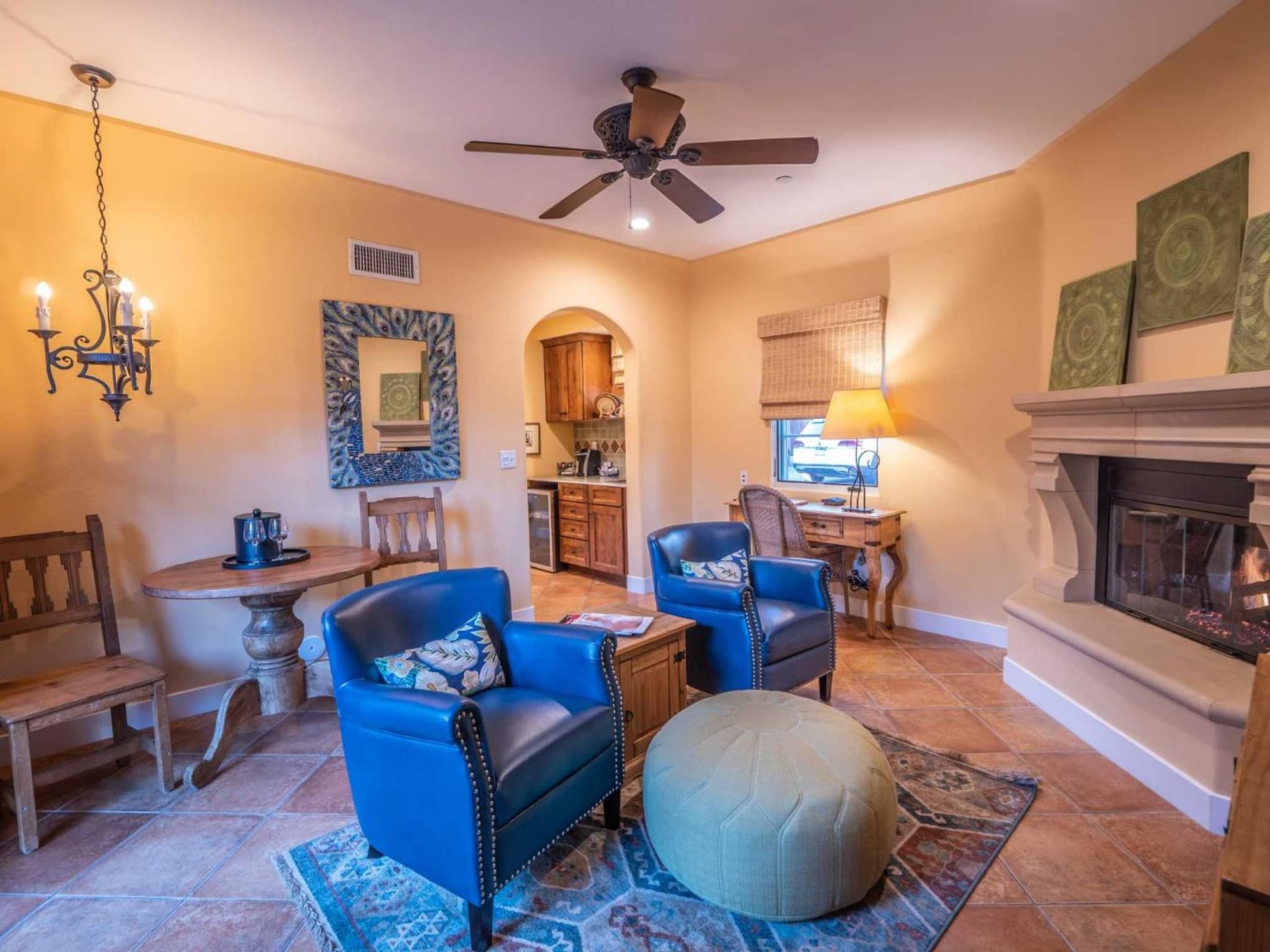 Su Nido Inn interior in Ojai, CA — gallery photo 2