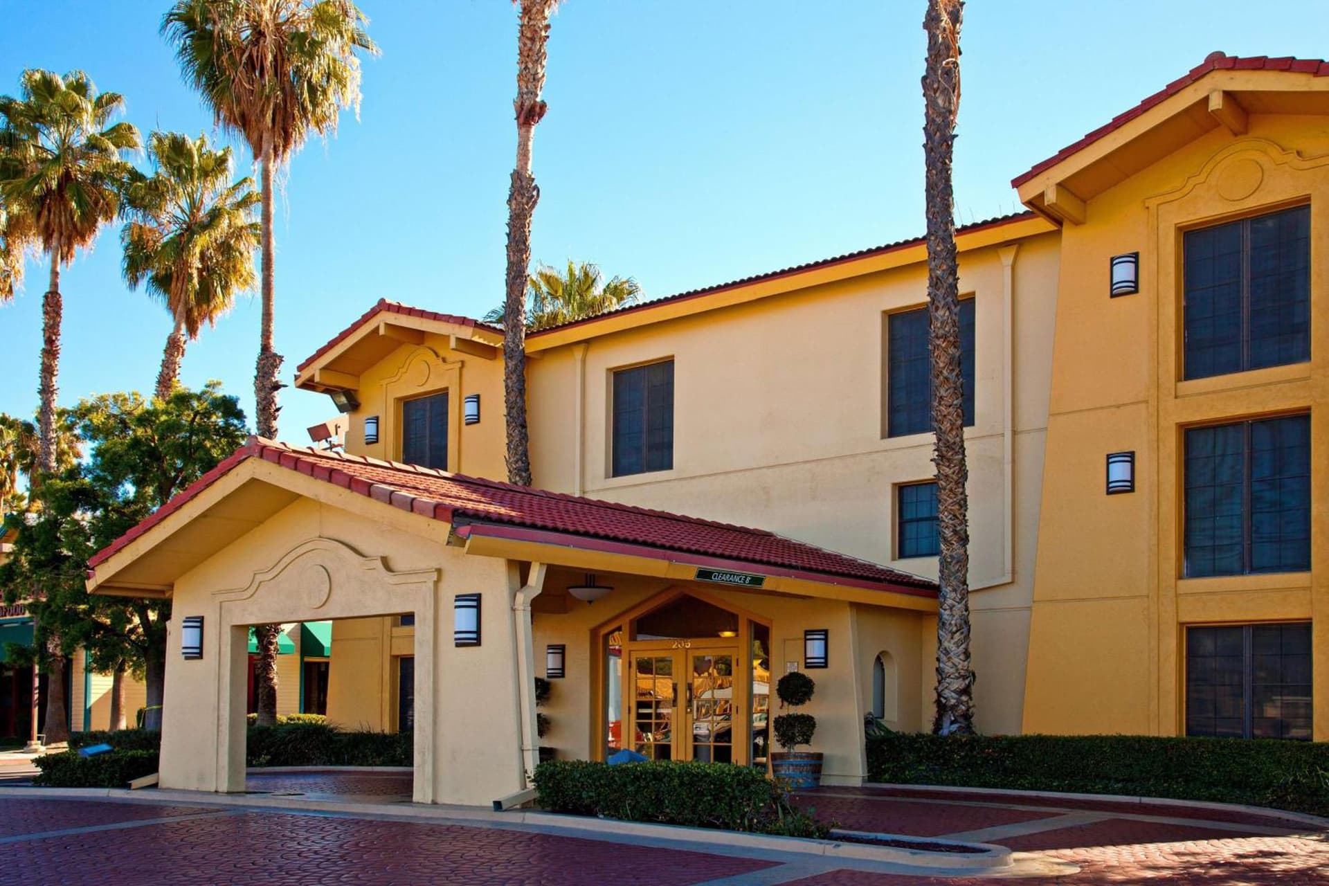 Super 8 by Wyndham San Bernardino interior in San Bernardino, CA — gallery photo 2