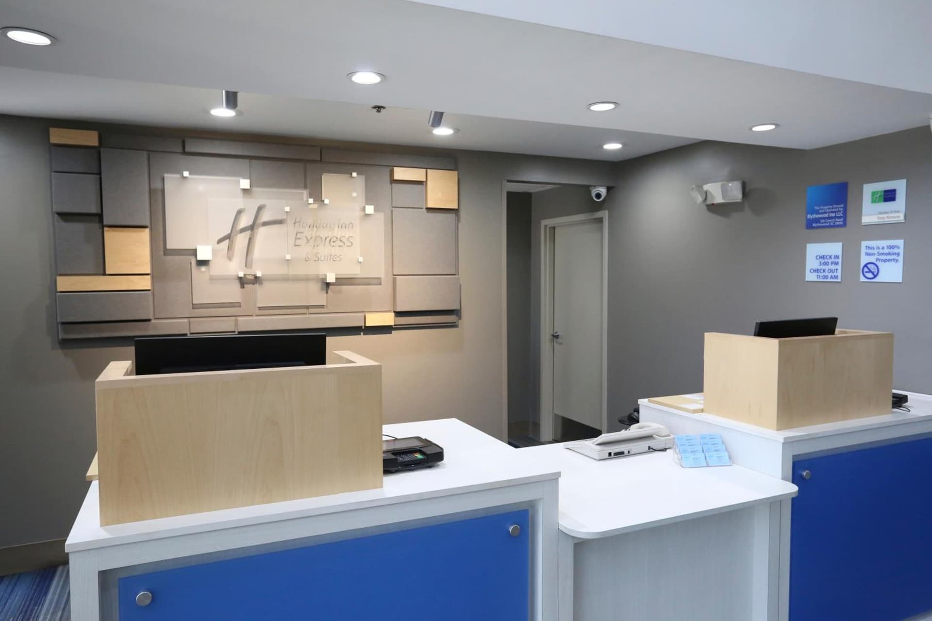 Holiday Inn Express Hotel & Suites Blythewood by IHG interior in Blythewood, SC — gallery photo 2
