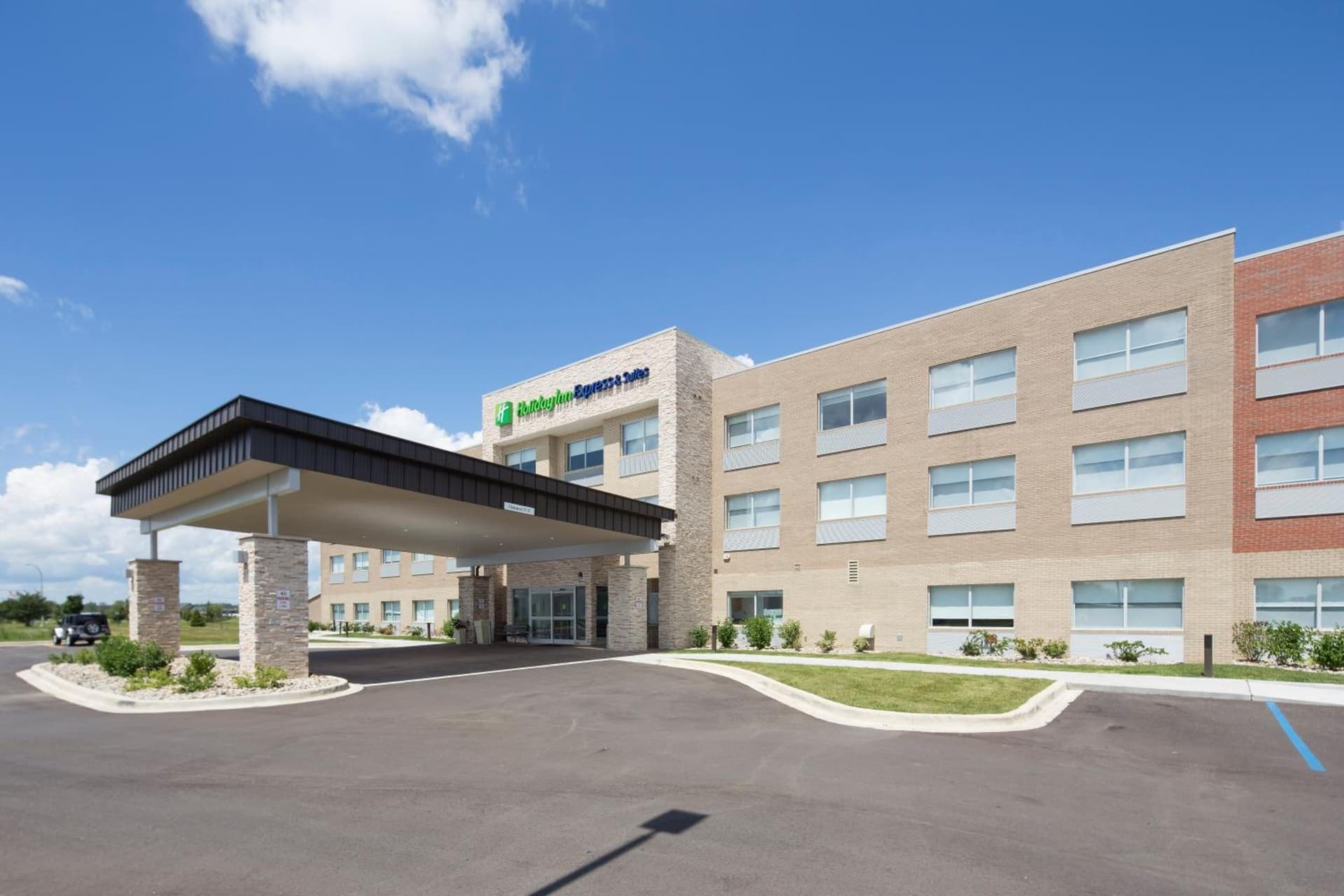 Holiday Inn Express Rochester Hills by IHG featured exterior or lobby in Rochester Hills, MI — similar hotel