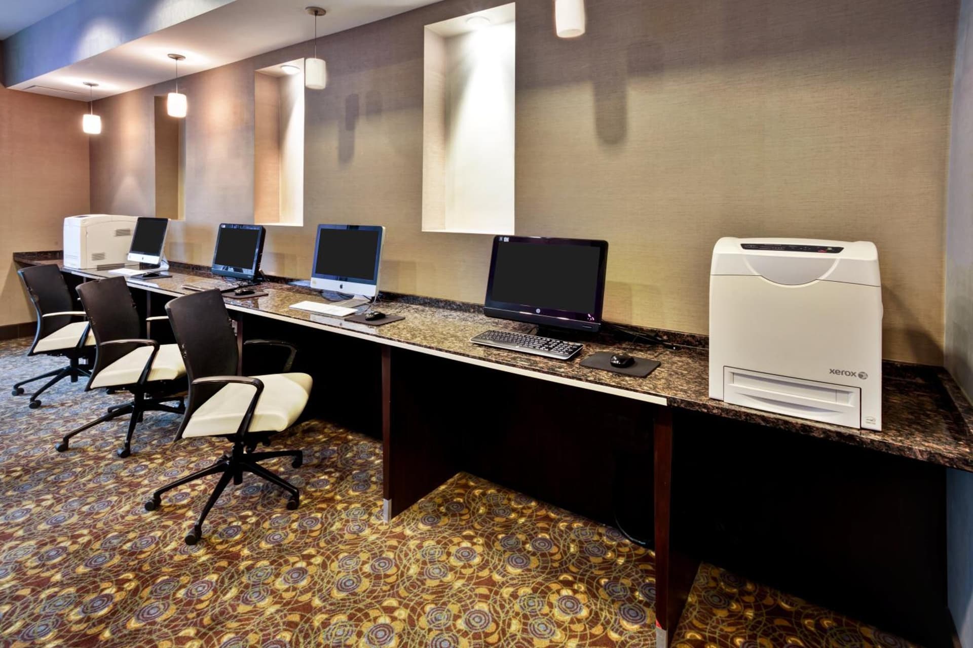 Holiday Inn Detroit Metro Airport by IHG gallery photo in Romulus, MI — image 34