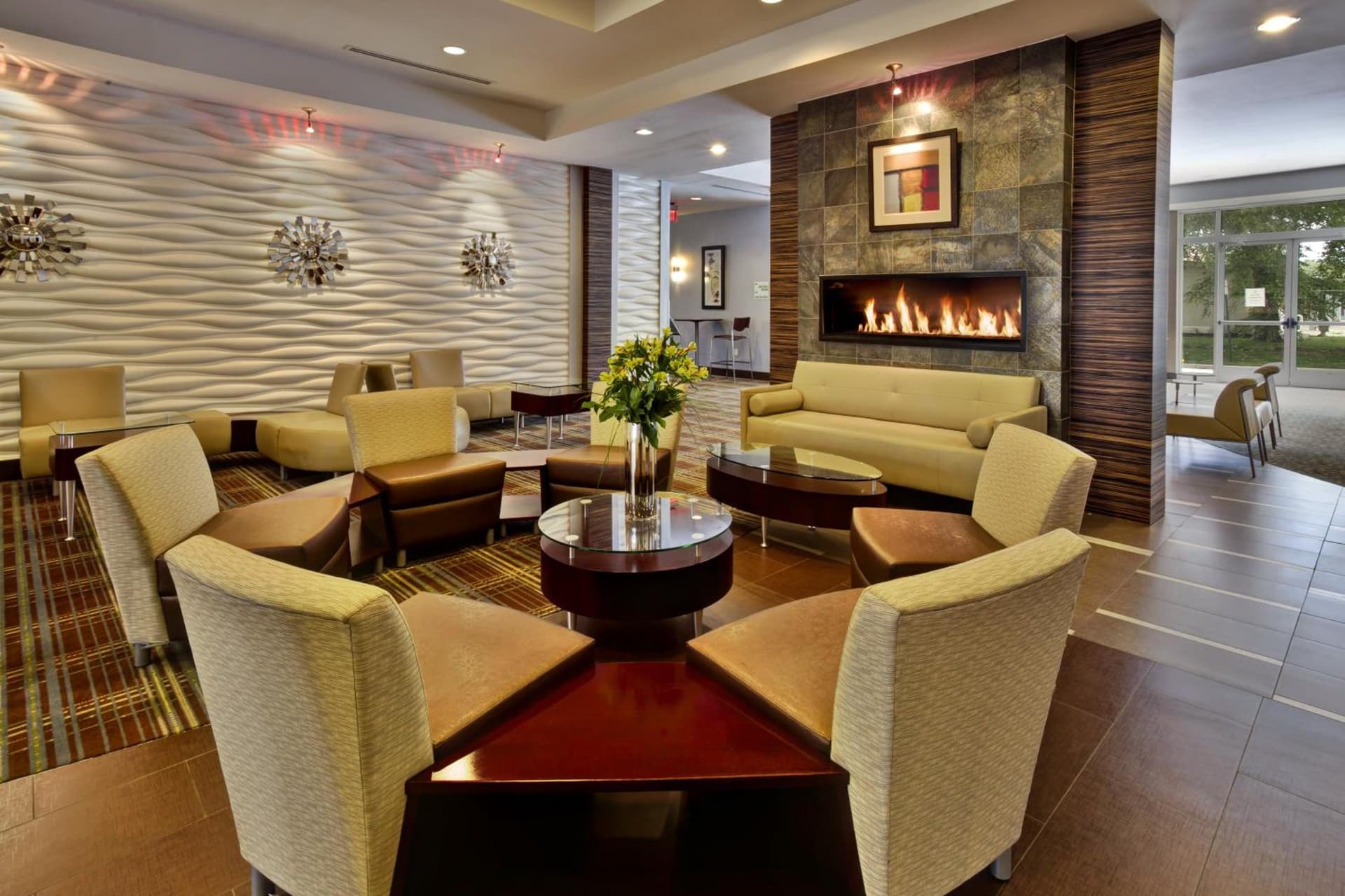 Holiday Inn Detroit Metro Airport by IHG gallery photo in Romulus, MI — image 41