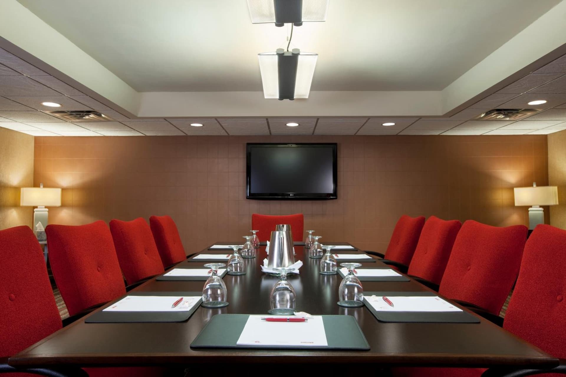 Crowne Plaza Indianapolis-Airport by IHG property views in Indianapolis, IN — gallery photo 3