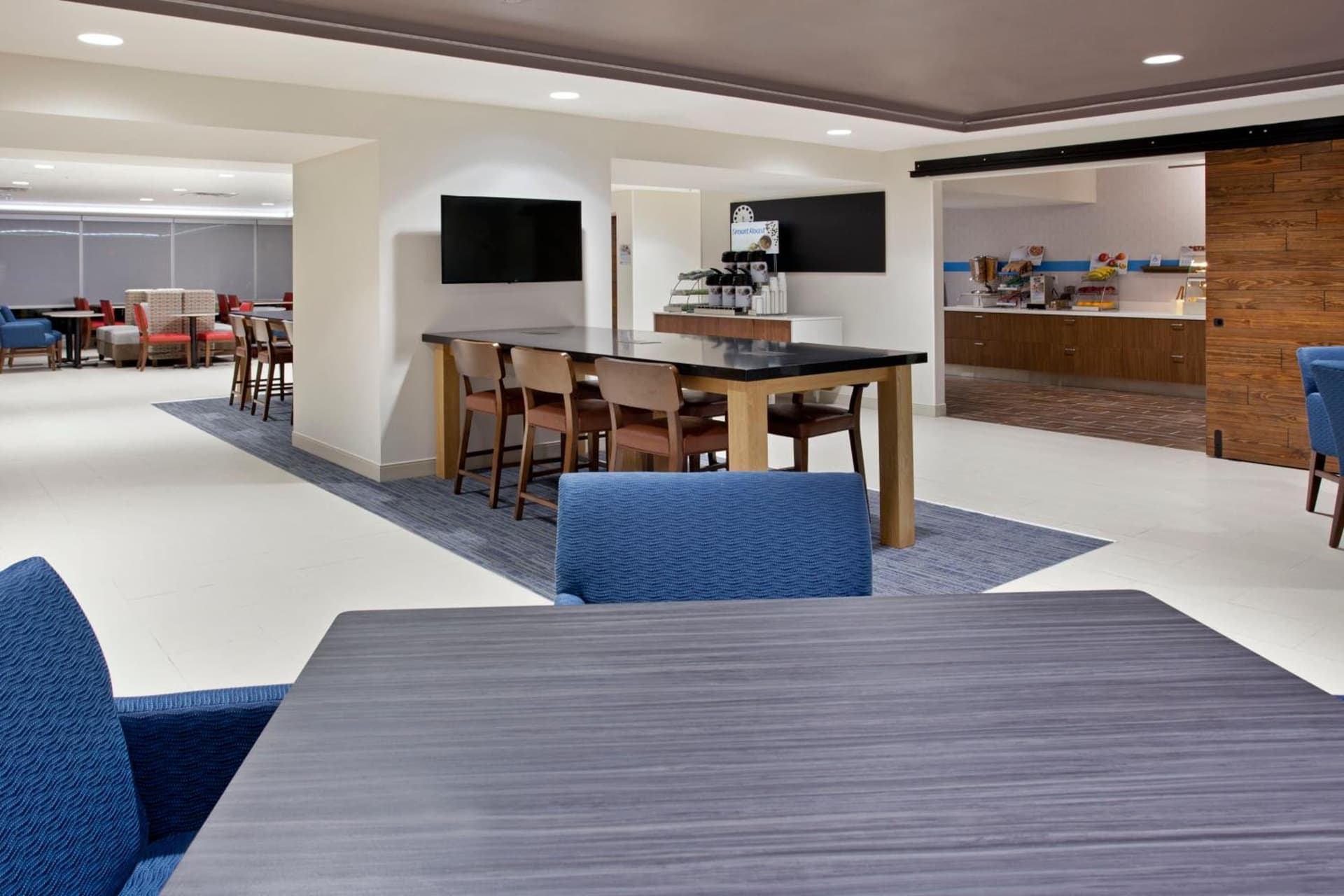Holiday Inn Express Hotel & Suites Austin Downtown - University by IHG gallery photo in Austin, TX — image 16