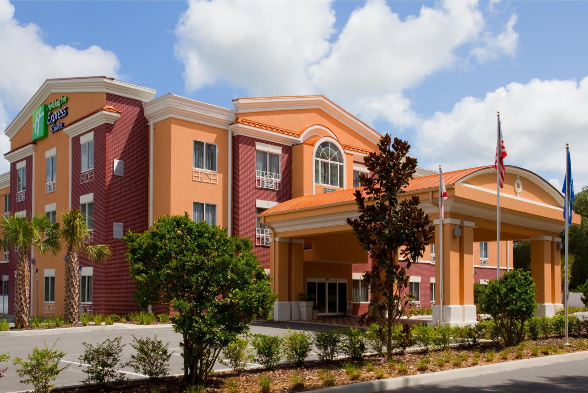Holiday Inn Express Hotel & Suites Brooksville-I-75 by IHG featured exterior or lobby in Ridge Manor, FL — similar hotel