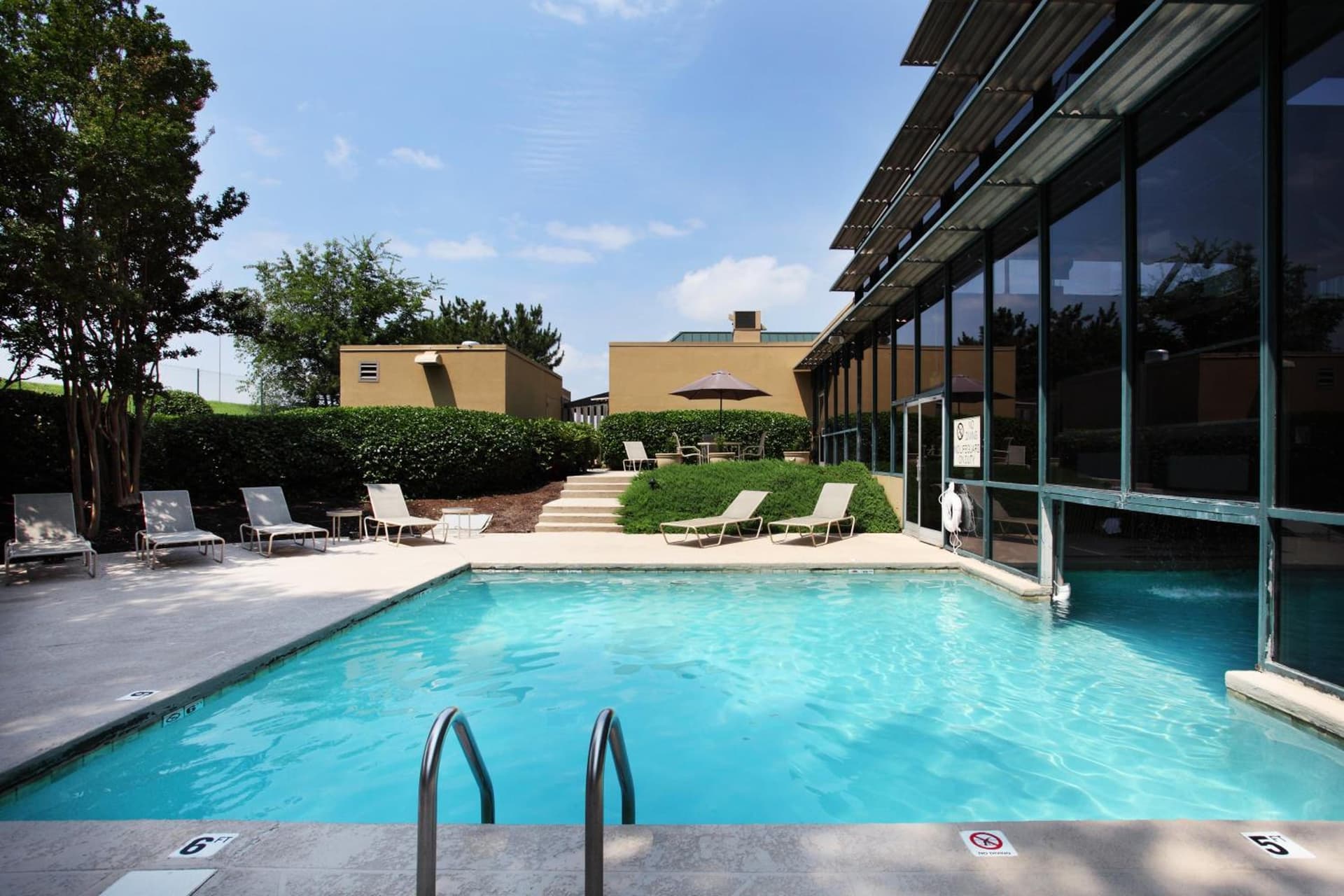 Holiday Inn Knoxville West - Cedar Bluff Rd by IHG gallery photo in Knoxville, TN — image 12