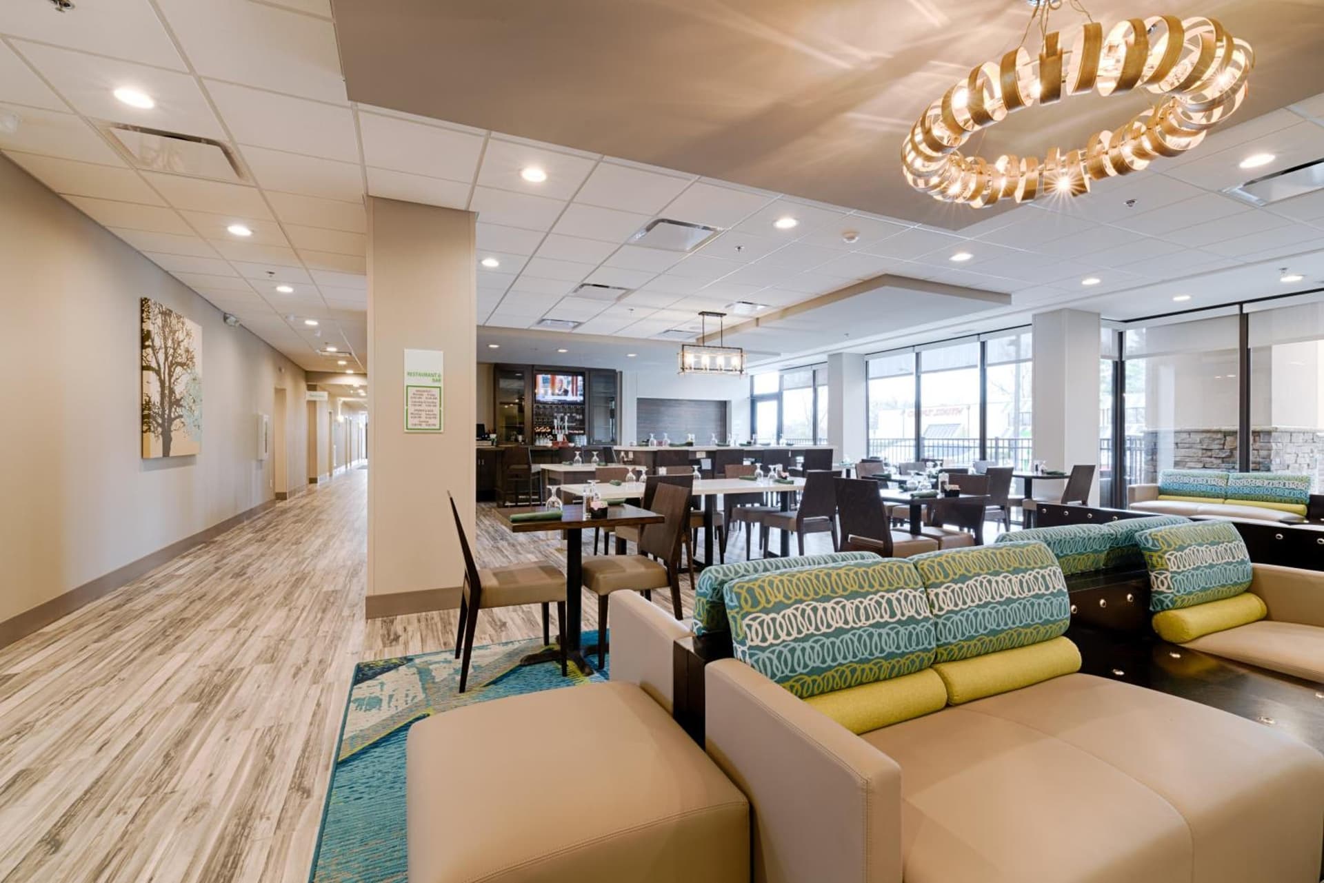 Holiday Inn Knoxville N - Merchant Drive by IHG property views in Knoxville, TN — gallery photo 3