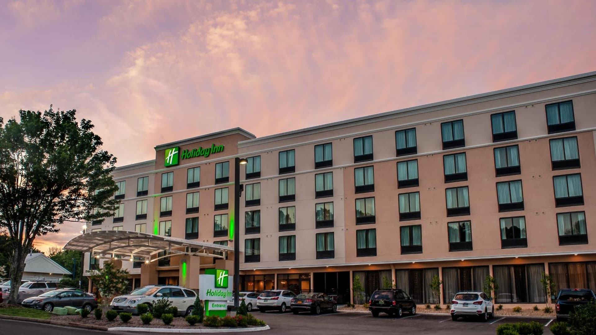 Holiday Inn Knoxville N - Merchant Drive by IHG interior in Knoxville, TN — gallery photo 2