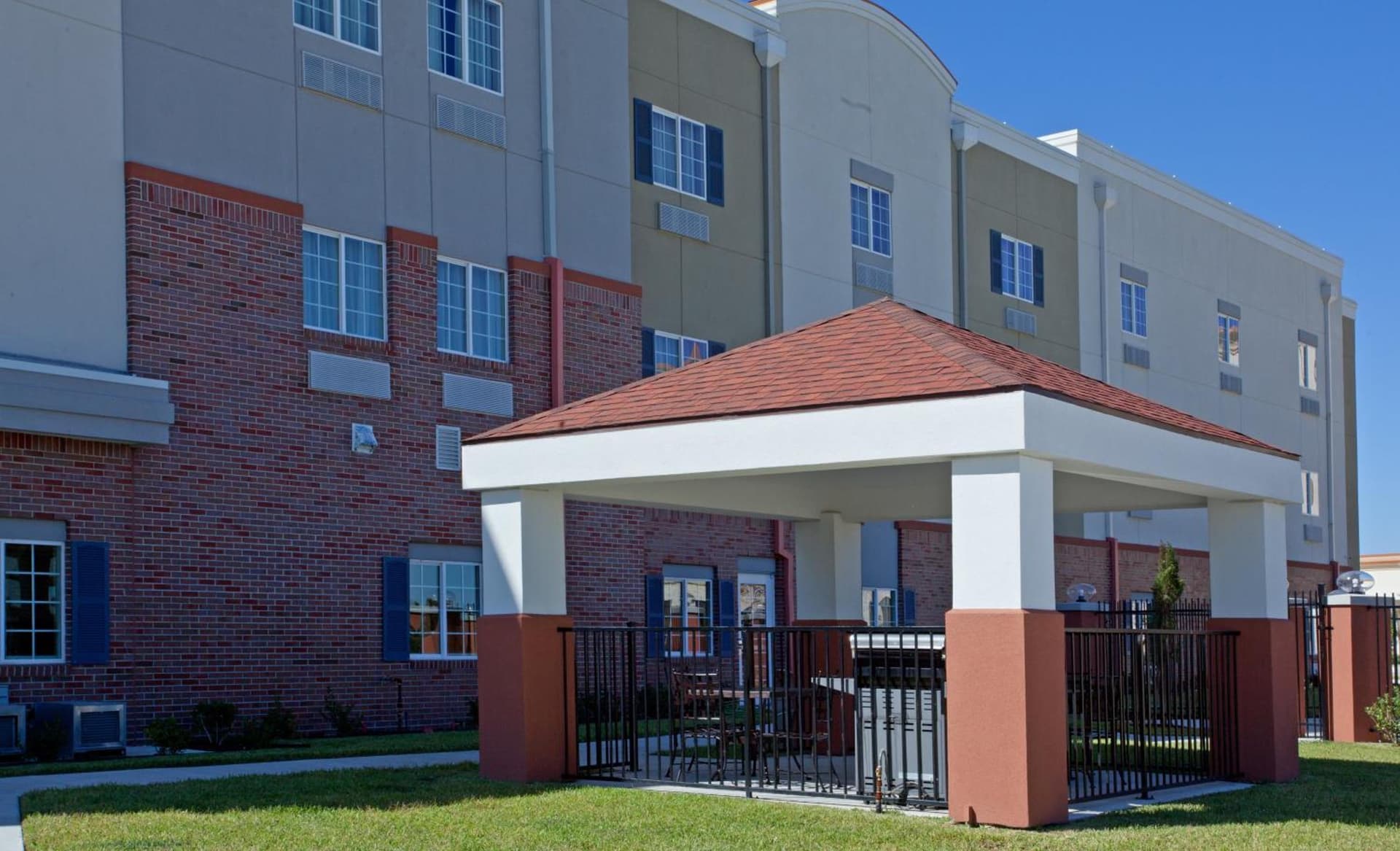 Candlewood Suites League City by IHG interior in League City, TX — gallery photo 2