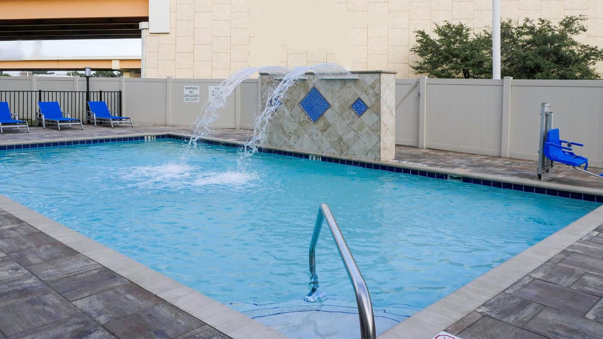 Holiday Inn Express & Suites - Tampa East - Ybor City by IHG property views in Tampa, FL — gallery photo 3