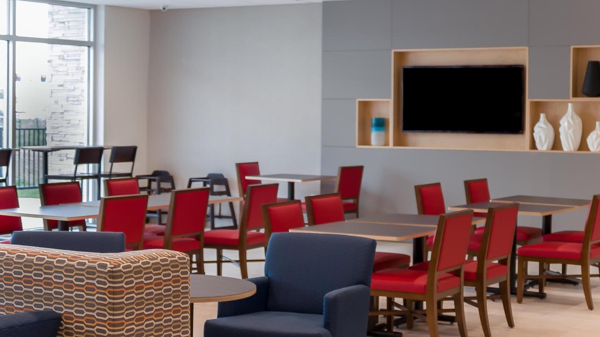 Holiday Inn Express & Suites - Tampa East - Ybor City by IHG gallery photo in Tampa, FL — image 17
