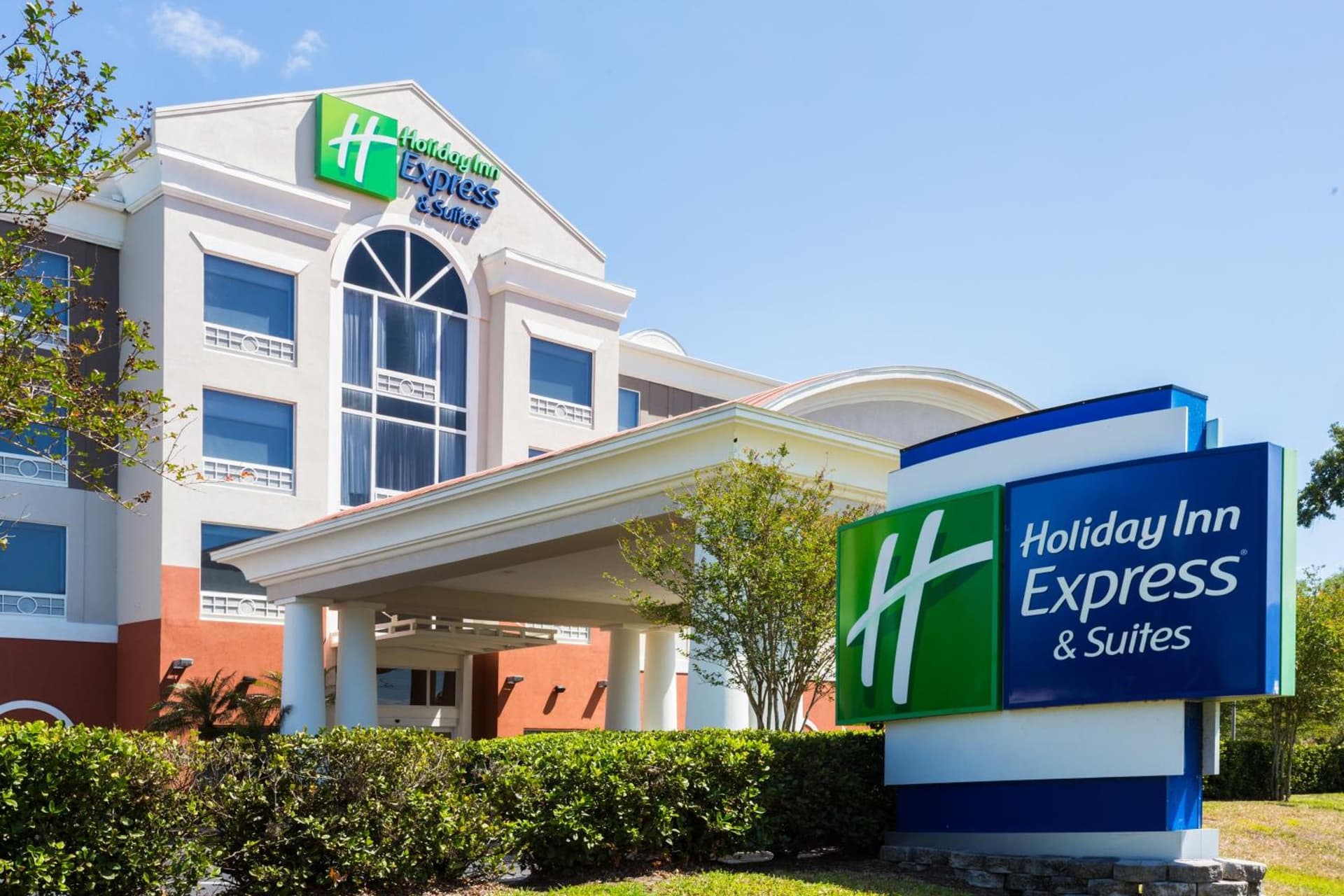 Holiday Inn Express Hotel & Suites Tampa-Fairgrounds-Casino by IHG featured exterior or lobby in Tampa, FL — similar hotel