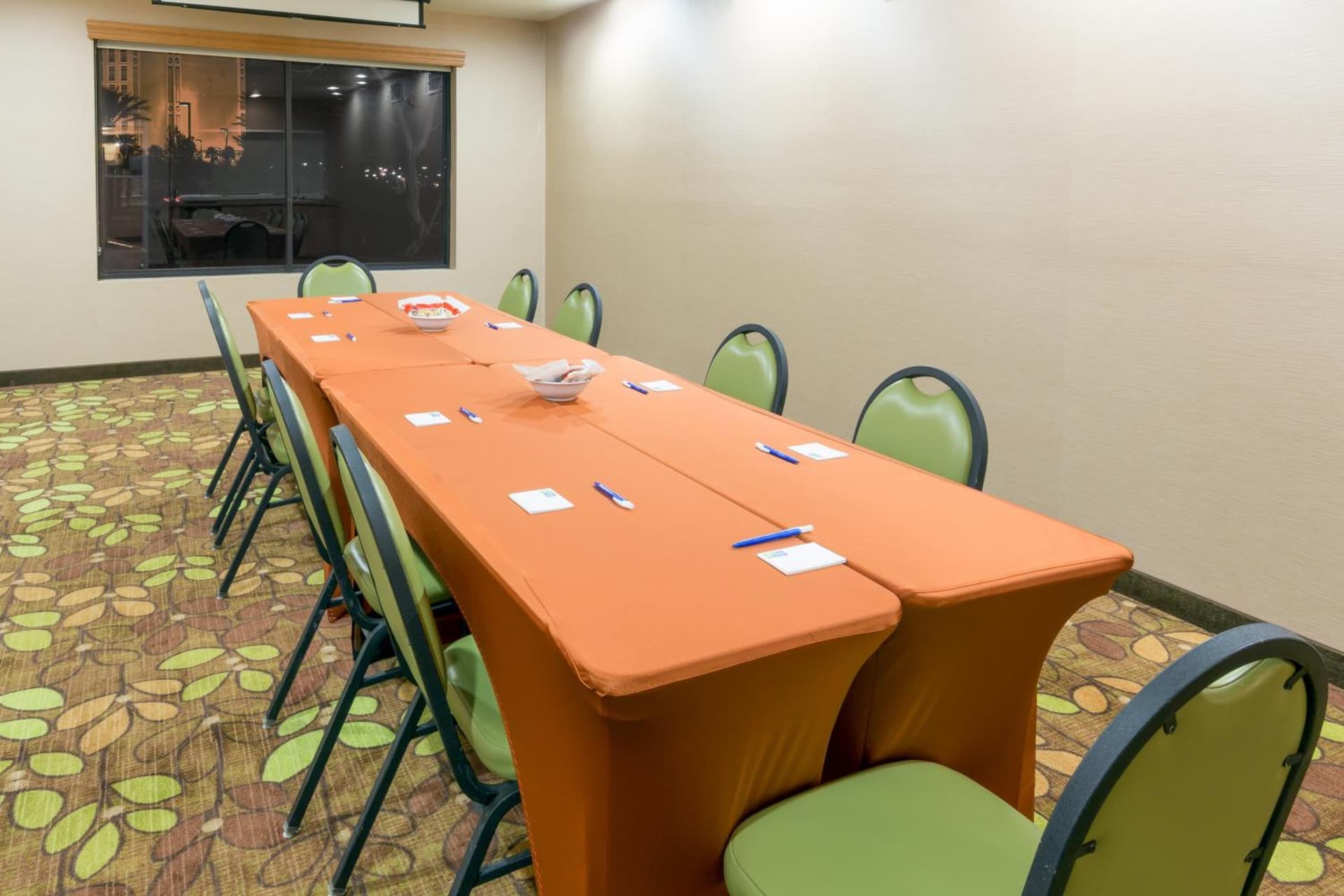 Holiday Inn Express Hotel and Suites - Henderson by IHG interior in Las Vegas, NV — gallery photo 2
