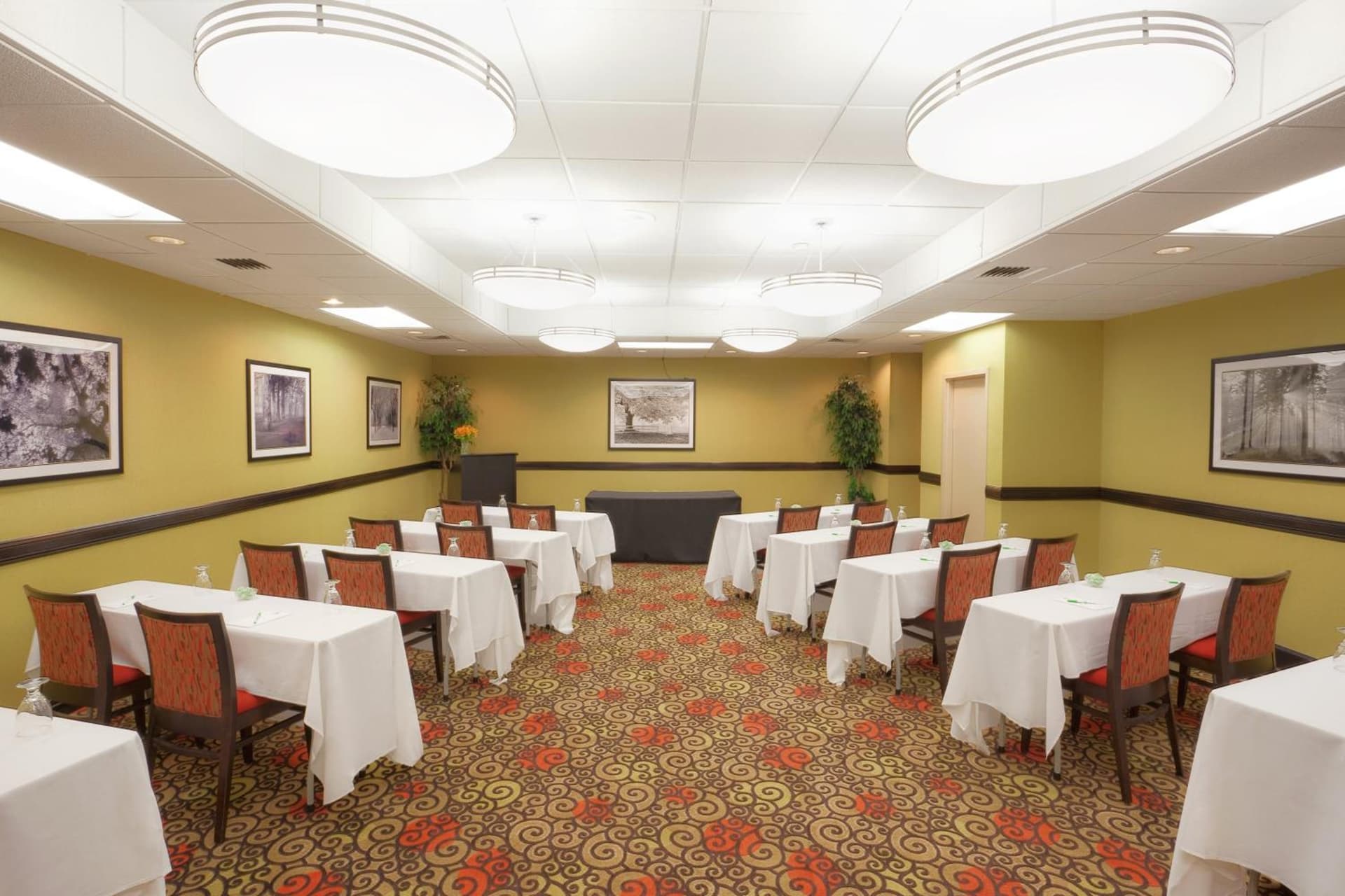 Holiday Inn Portsmouth by IHG gallery photo in Portsmouth, NH — image 15