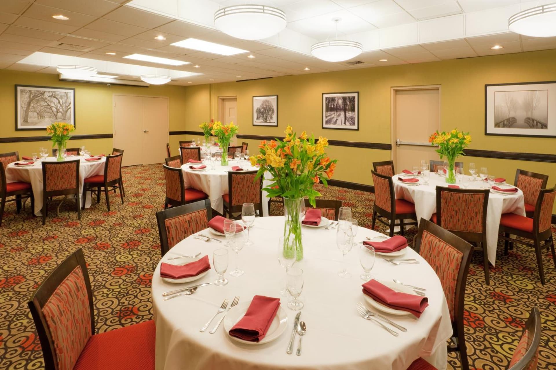 Holiday Inn Portsmouth by IHG gallery photo in Portsmouth, NH — image 10