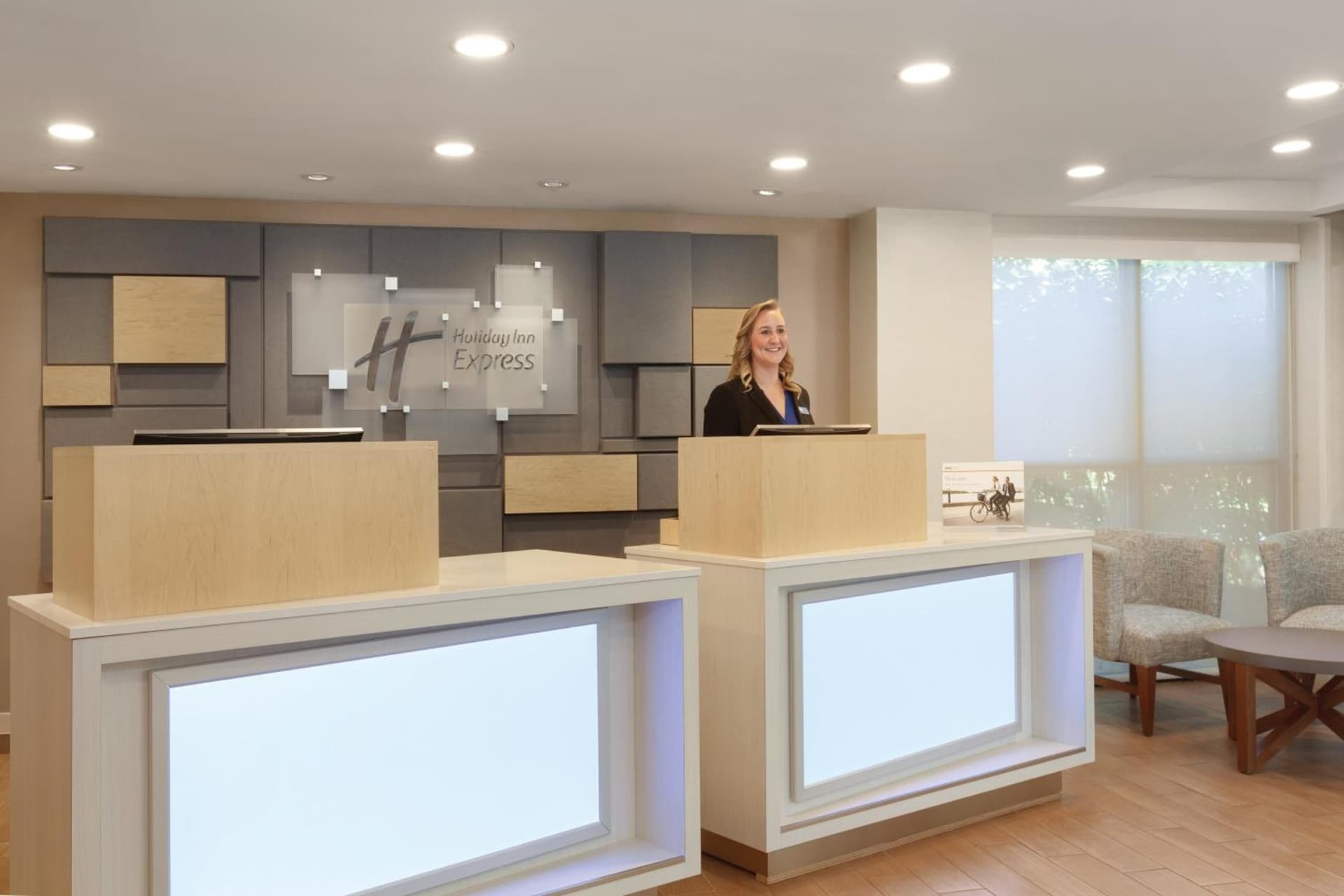 Holiday Inn Express Hartford South - Rocky Hill by IHG interior in Rocky Hill — gallery photo 2