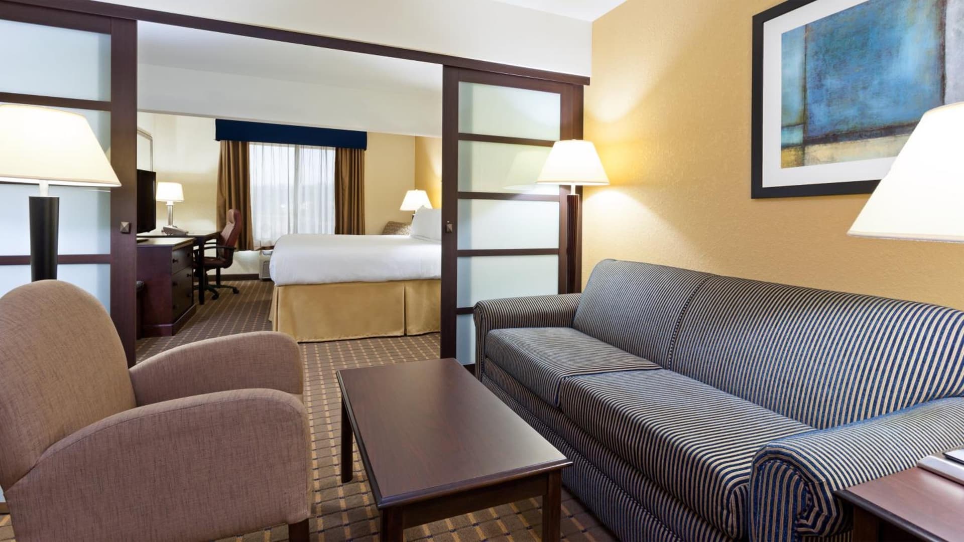 Holiday Inn Express and Suites Allentown West by IHG gallery photo in Allentown, PA — image 5
