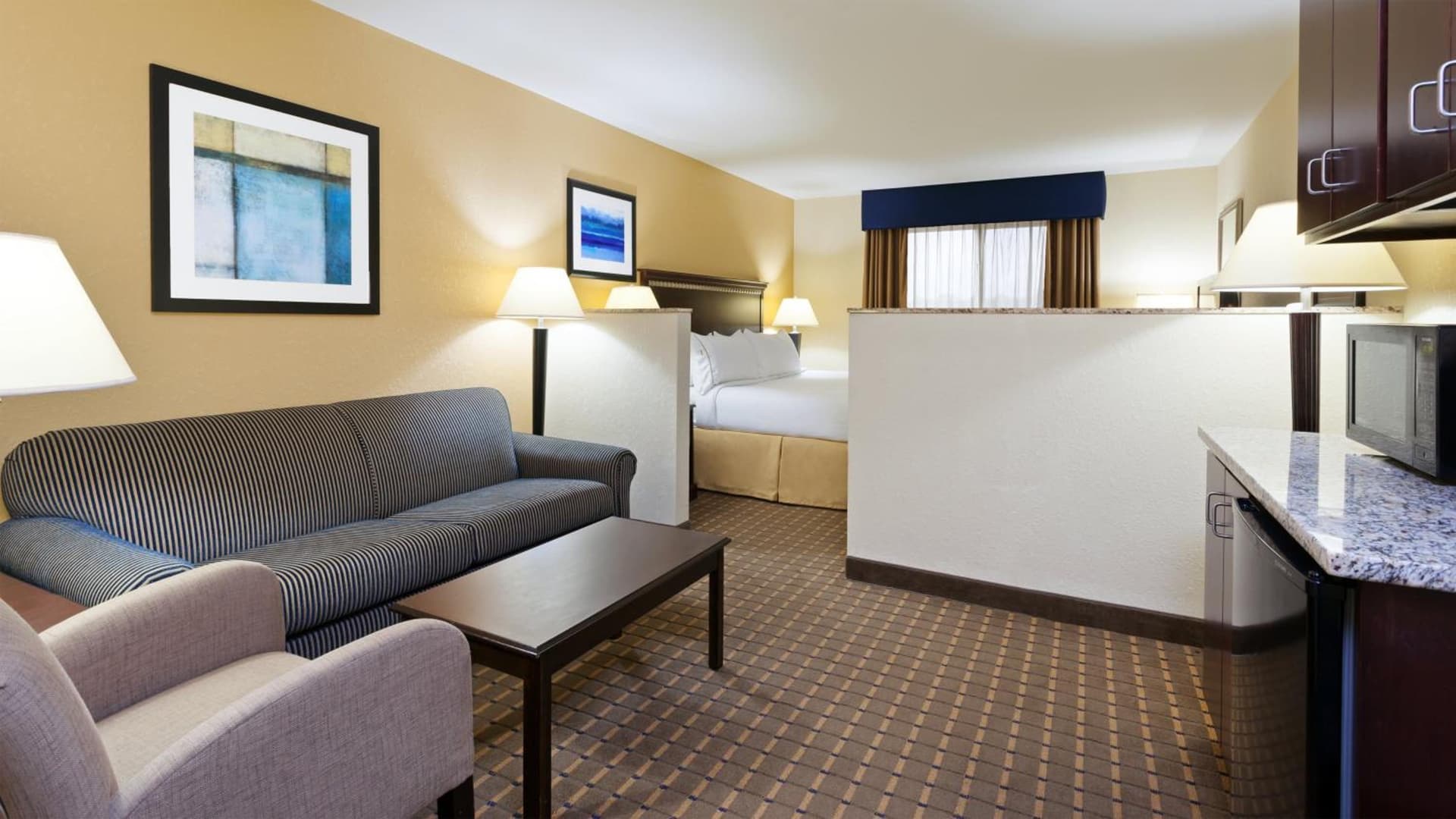 Holiday Inn Express and Suites Allentown West by IHG gallery photo in Allentown, PA — image 14