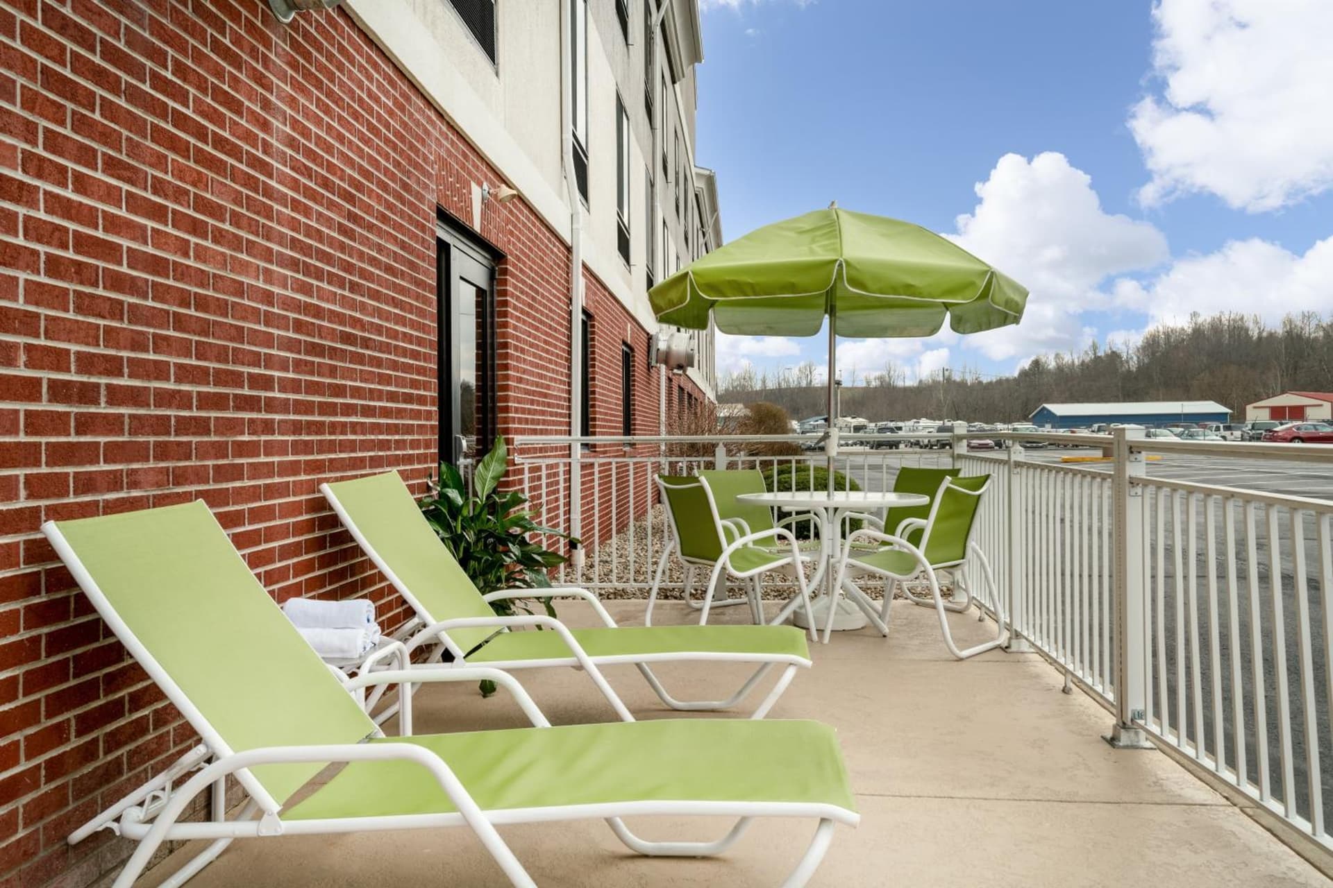 Holiday Inn Express Hotel & Suites Ashland by IHG gallery photo in Ashland, KY — image 37