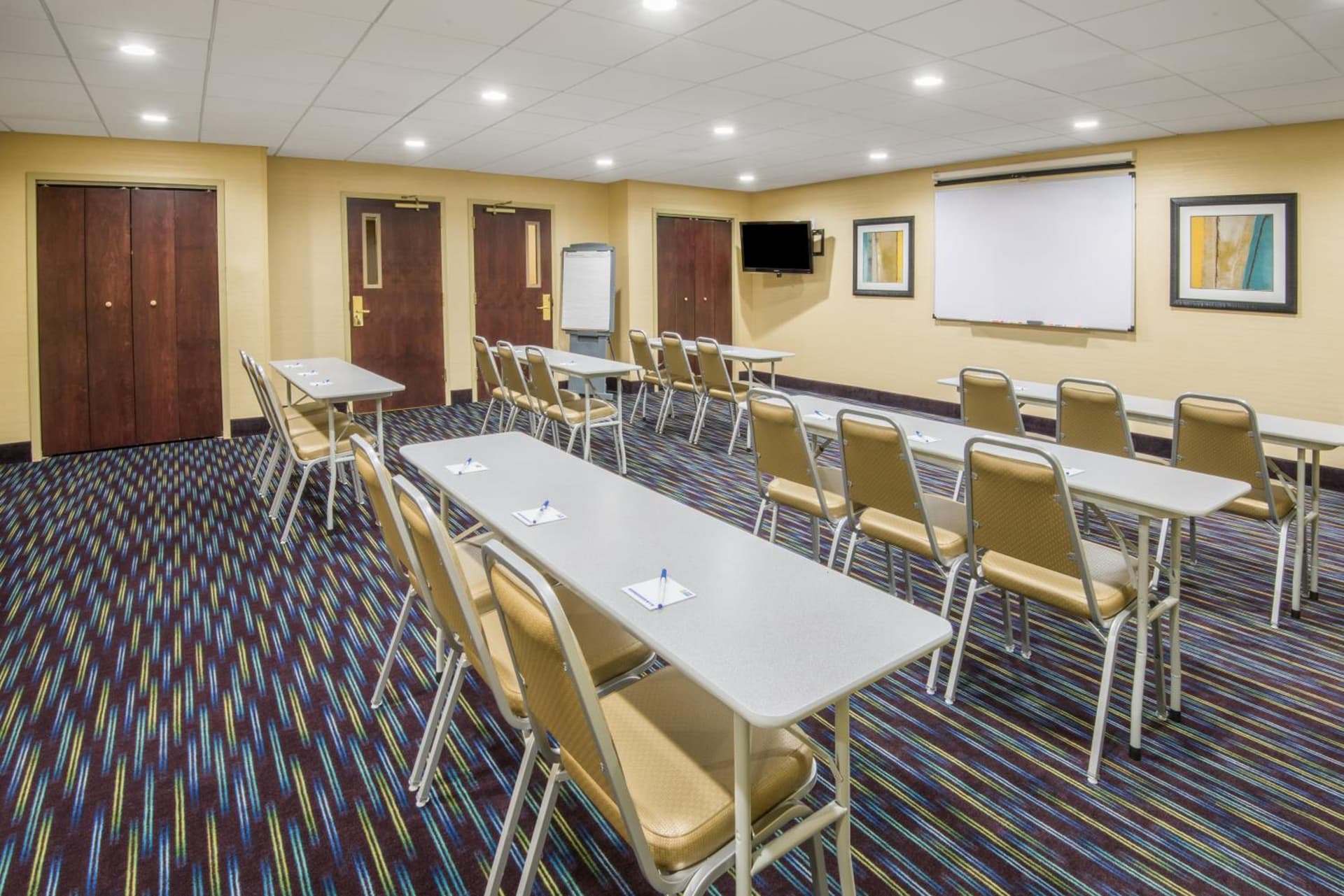 Holiday Inn Express Hotel & Suites Ashland by IHG gallery photo in Ashland, KY — image 10