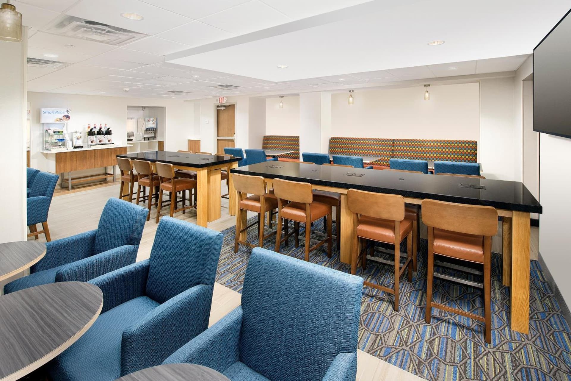 Holiday Inn Express & Suites College Park - University Area by IHG property views in College Park, MD — gallery photo 3