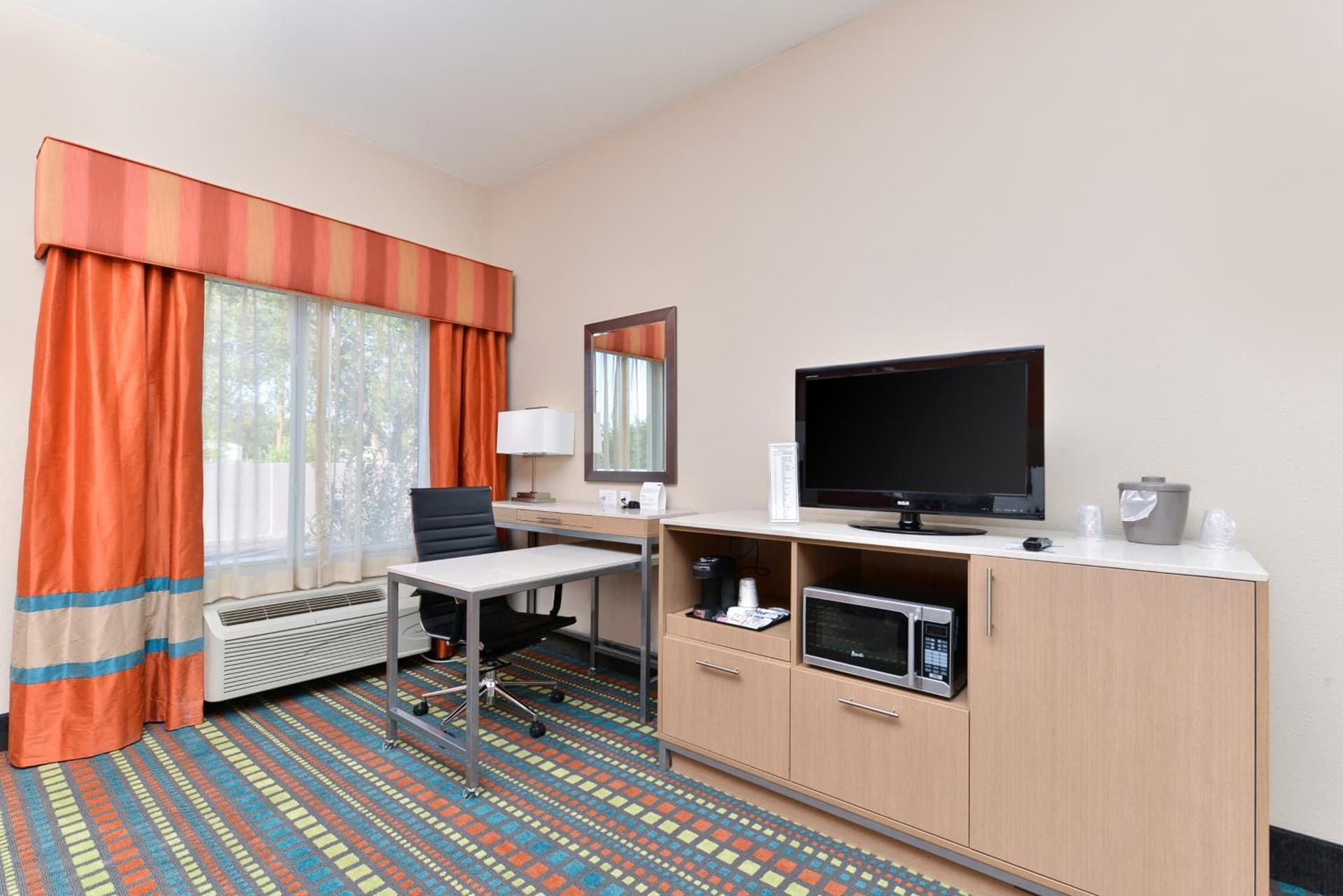 Holiday Inn Express Albuquerque N - Bernalillo by IHG gallery photo in Bernalillo, NM — image 31