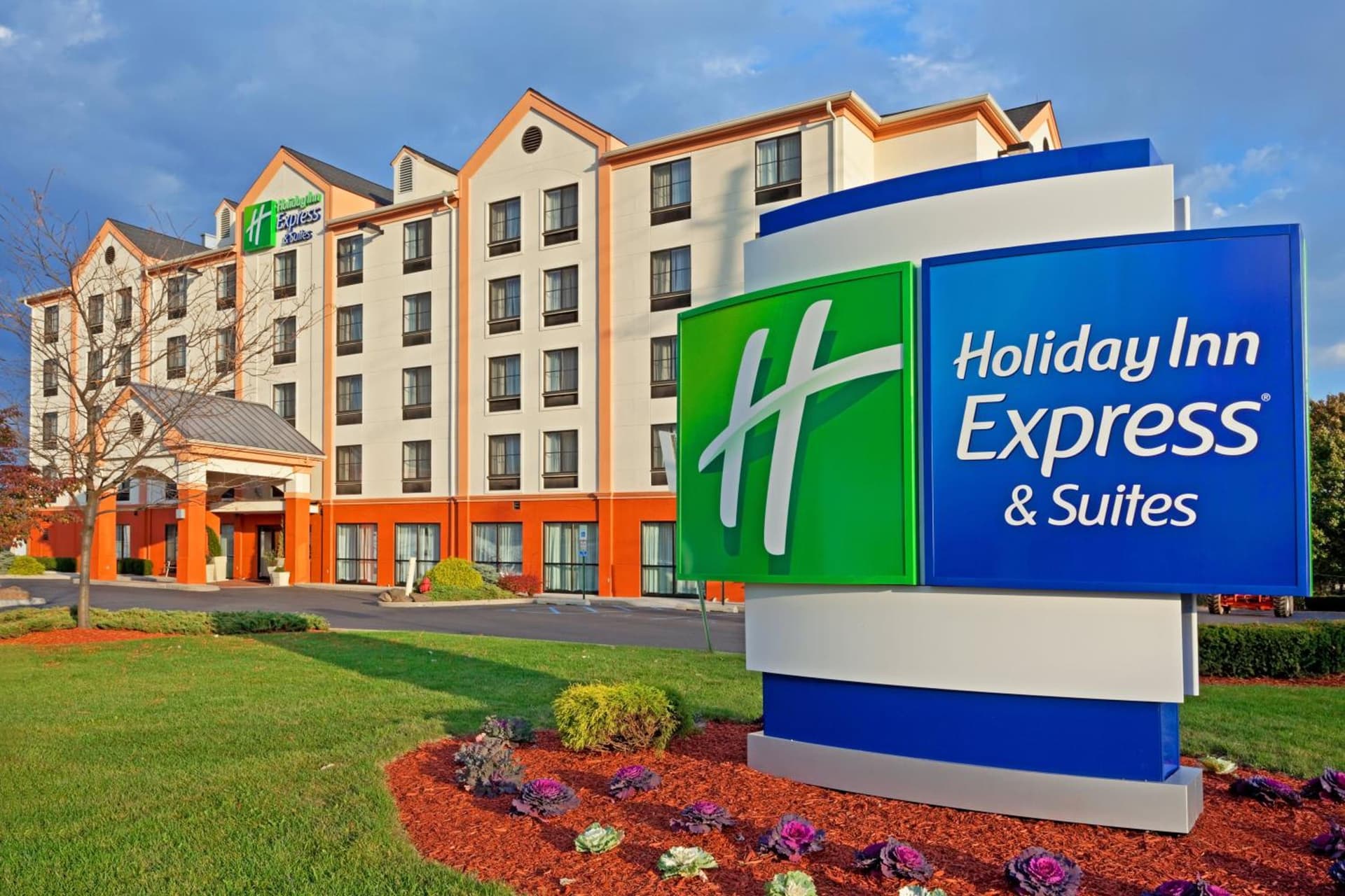 Holiday Inn Express Hotel & Suites Meadowlands Area by IHG gallery photo in Carlstadt, NJ — image 21