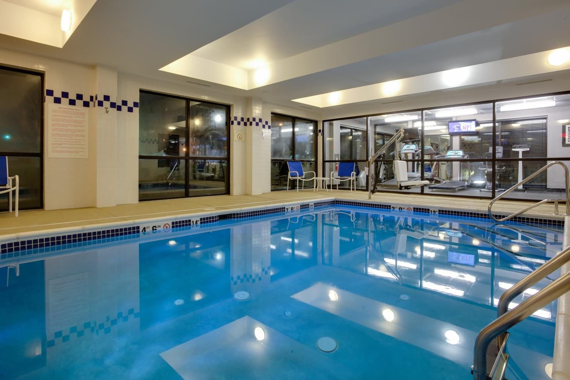 Holiday Inn Express Hotel & Suites Meadowlands Area by IHG gallery photo in Carlstadt, NJ — image 13