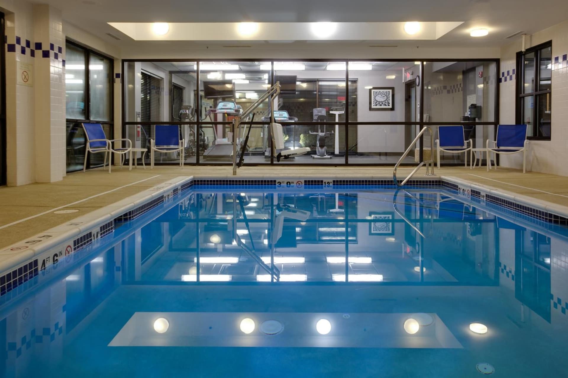 Holiday Inn Express Hotel & Suites Meadowlands Area by IHG gallery photo in Carlstadt, NJ — image 23