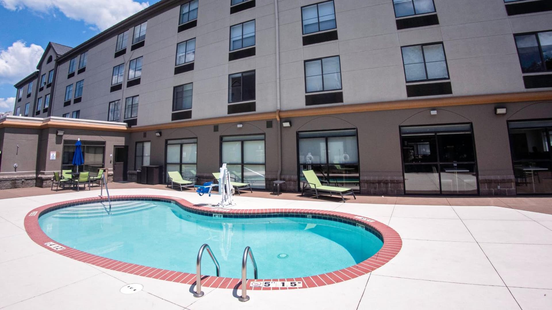 Holiday Inn Express & Suites Charlotte-Concord-I-85 by IHG gallery photo in Concord, NC — image 14