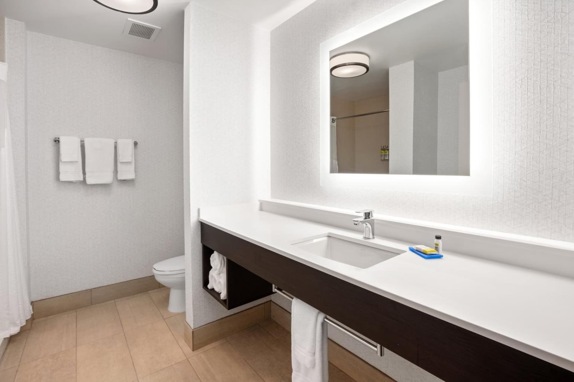 Holiday Inn Express Hotel & Suites Marysville by IHG gallery photo in Marysville, WA — image 17