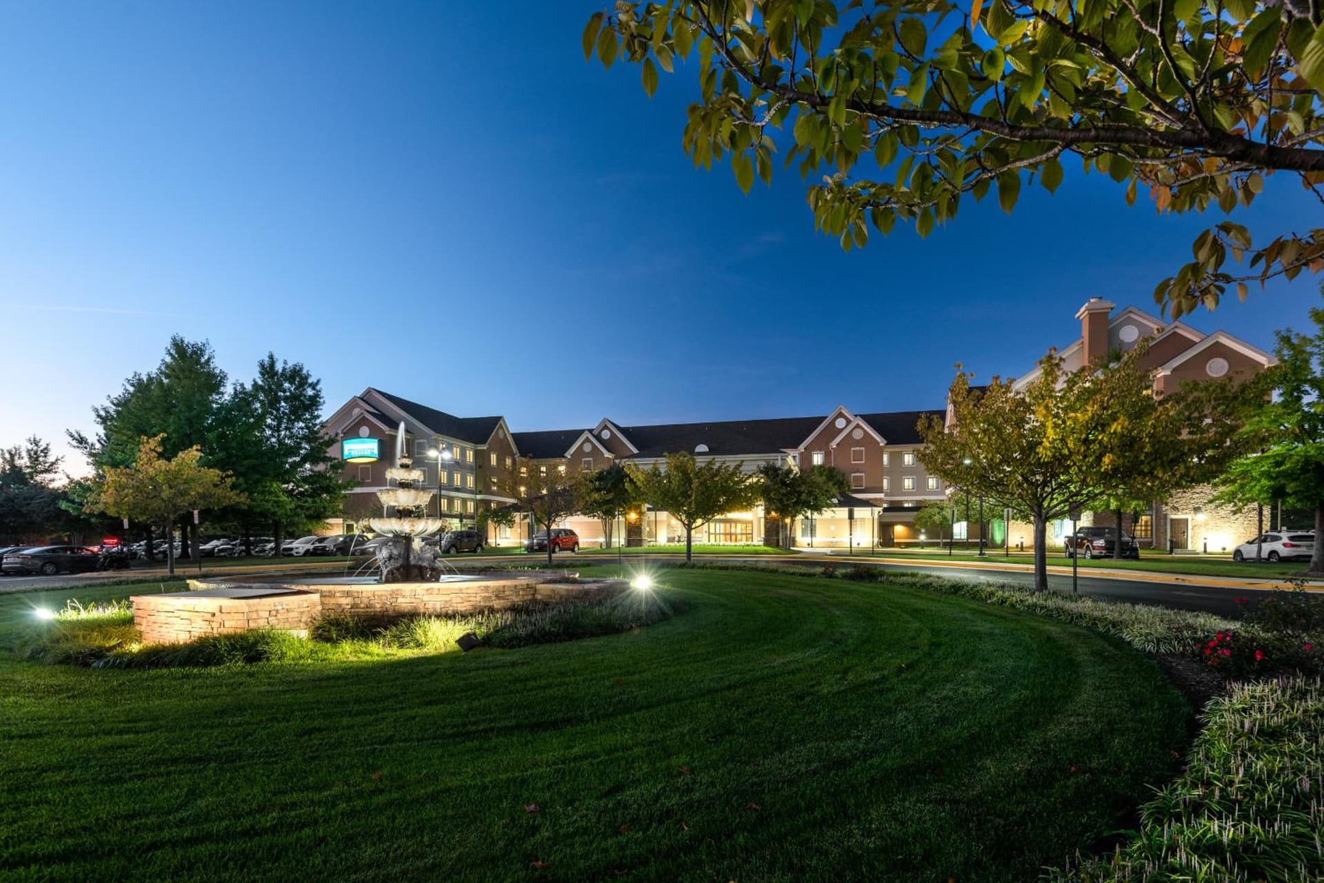 Staybridge Suites Chantilly Dulles Airport by IHG — hotel in Chantilly, Virginia