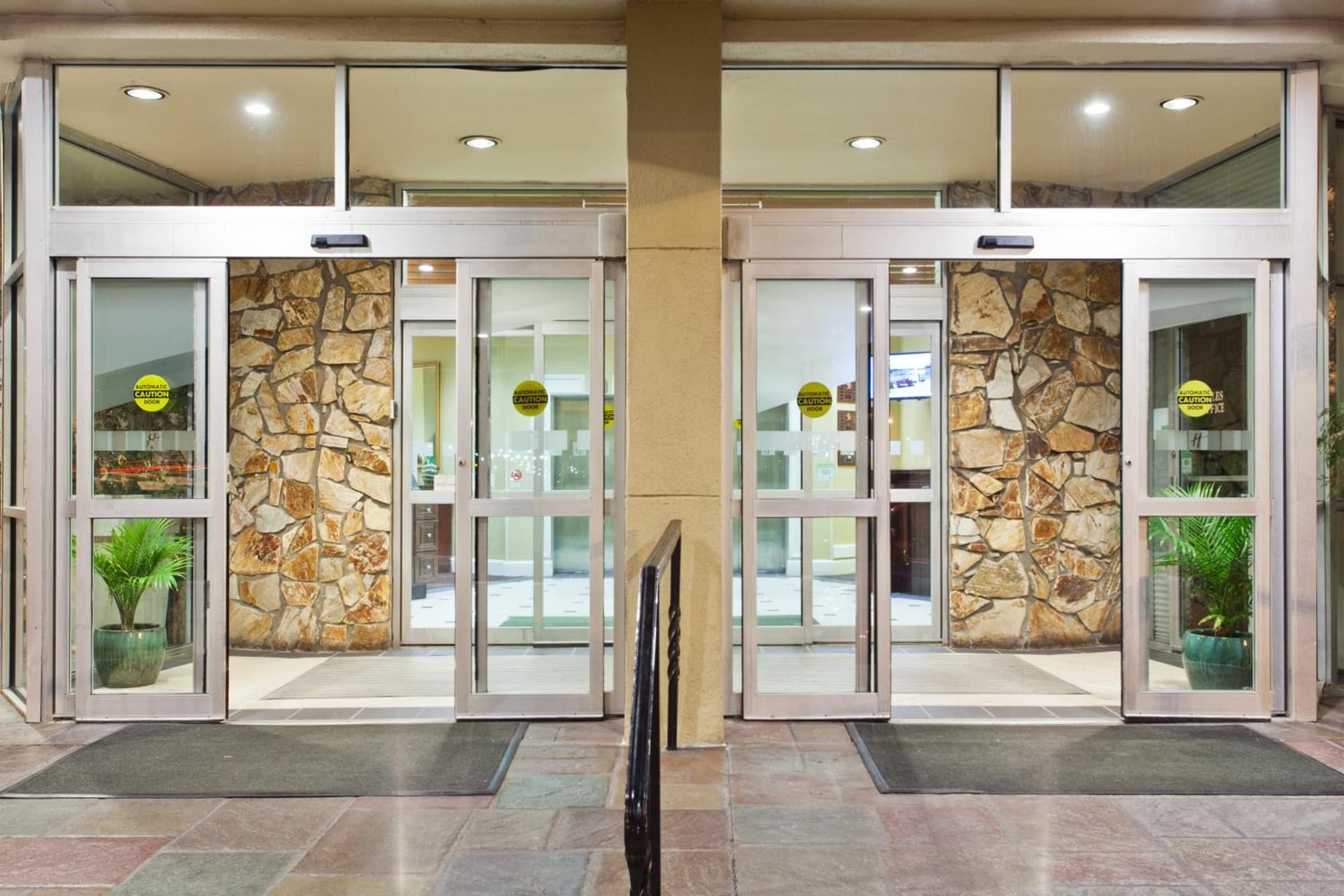 Holiday Inn Charleston-Riverview by IHG gallery photo in Charleston, SC — image 21