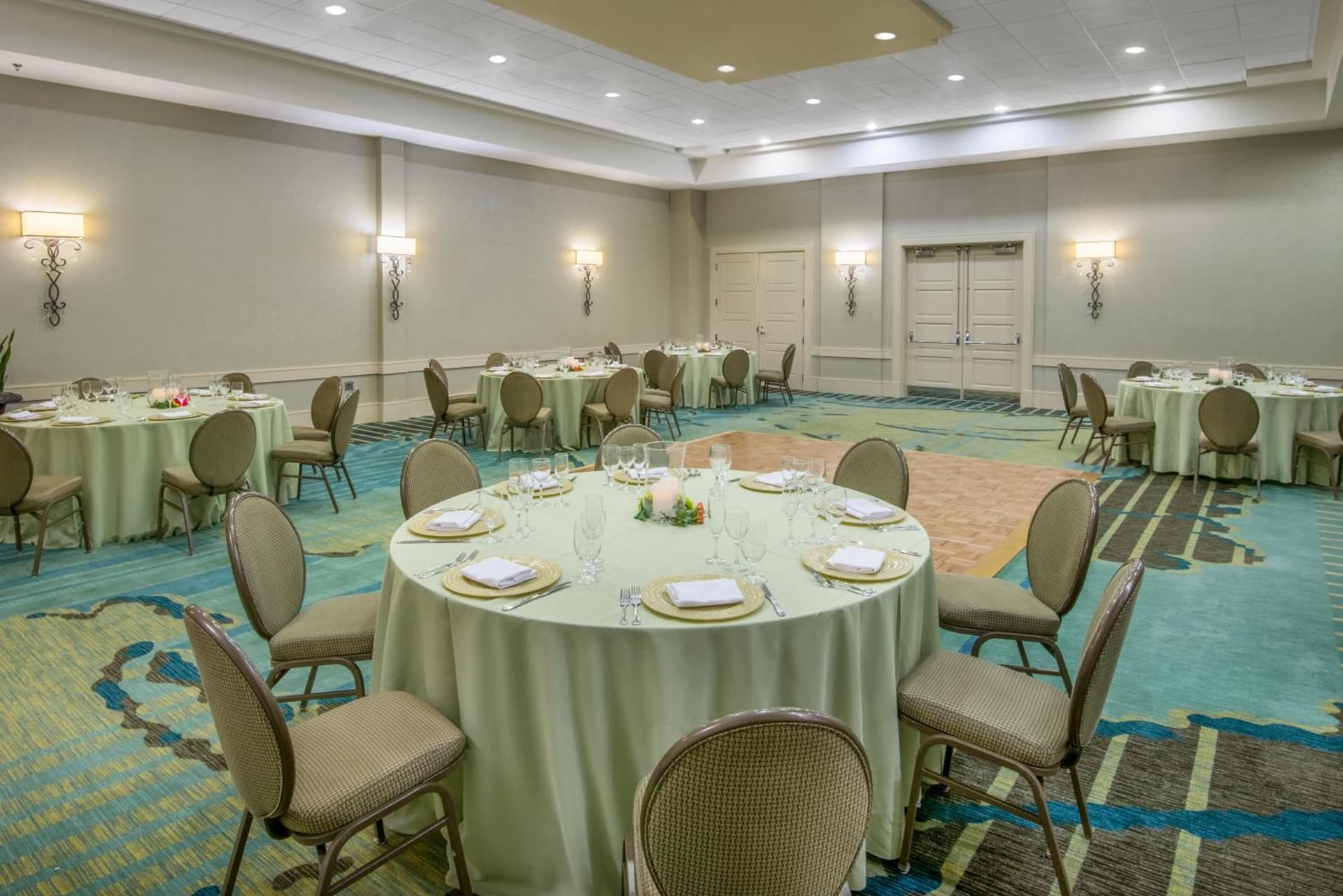 Crowne Plaza Charleston by IHG property views in Charleston, SC — gallery photo 3