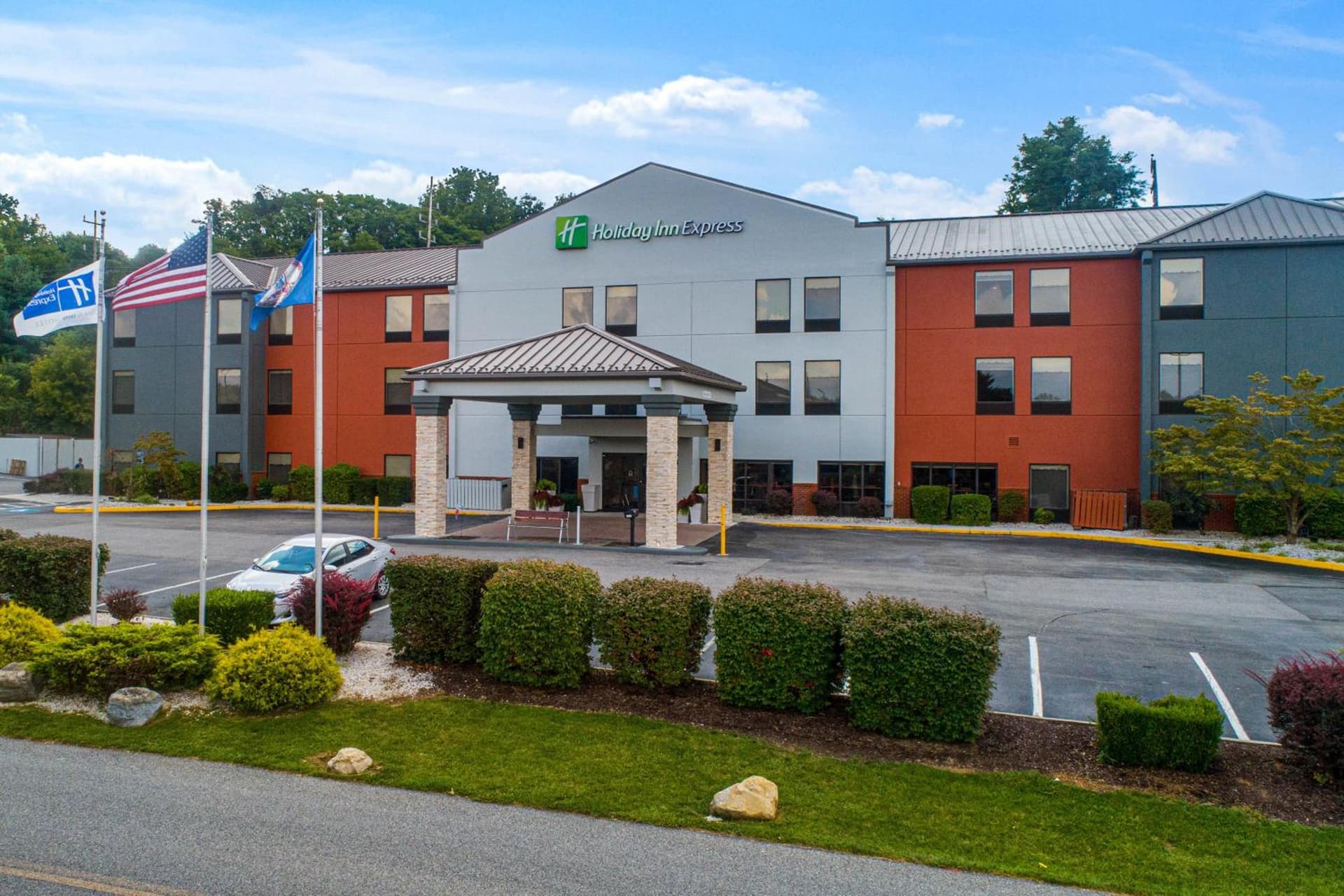 Holiday Inn Express Dublin by IHG featured exterior or lobby in Dublin, VA — similar hotel