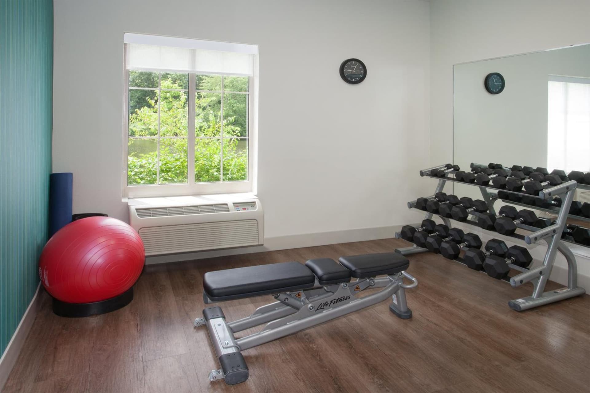 Holiday Inn Express Haskell-Wayne Area by IHG gallery photo in Haskell, NJ — image 26