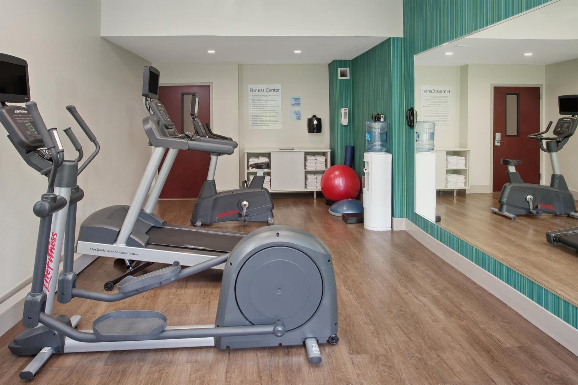 Holiday Inn Express Haskell-Wayne Area by IHG gallery photo in Haskell, NJ — image 42