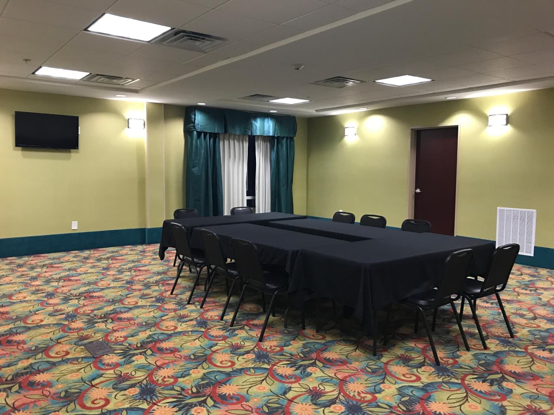 Holiday Inn Express & Suites Southport - Oak Island Area by IHG gallery photo in Oak Island, NC — image 13