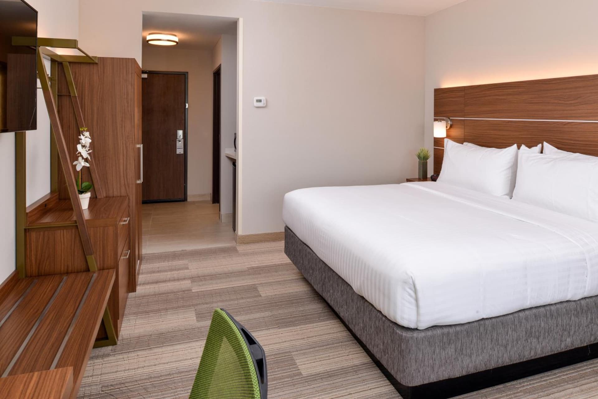 Holiday Inn Express & Suites Trinity by IHG gallery photo in Trinity, FL — image 31