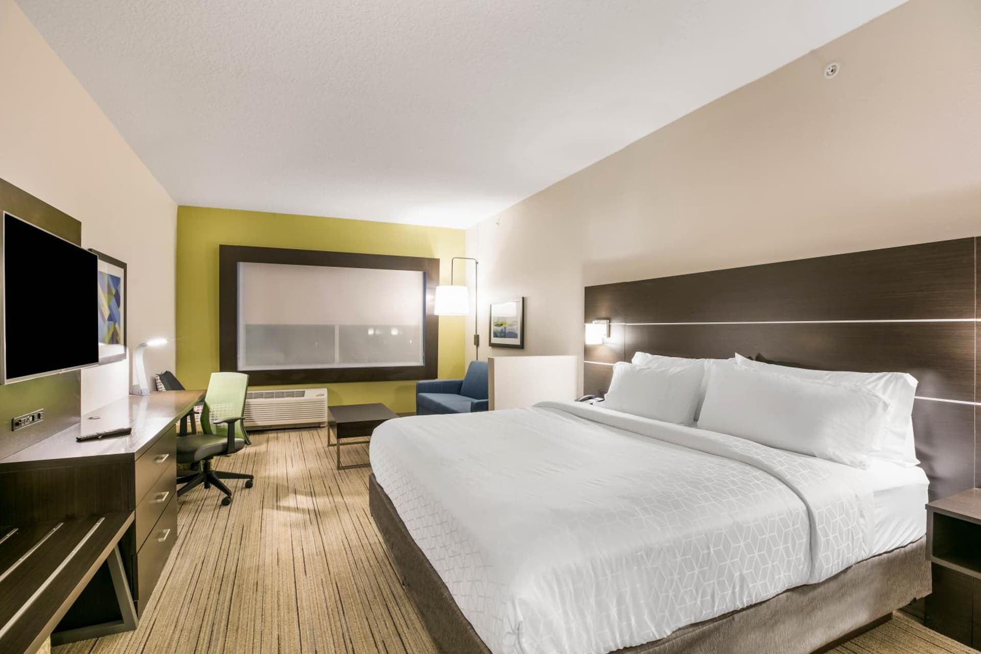 Holiday Inn Express & Suites Jacksonville - Town Center by IHG gallery photo in Jacksonville, FL — image 13