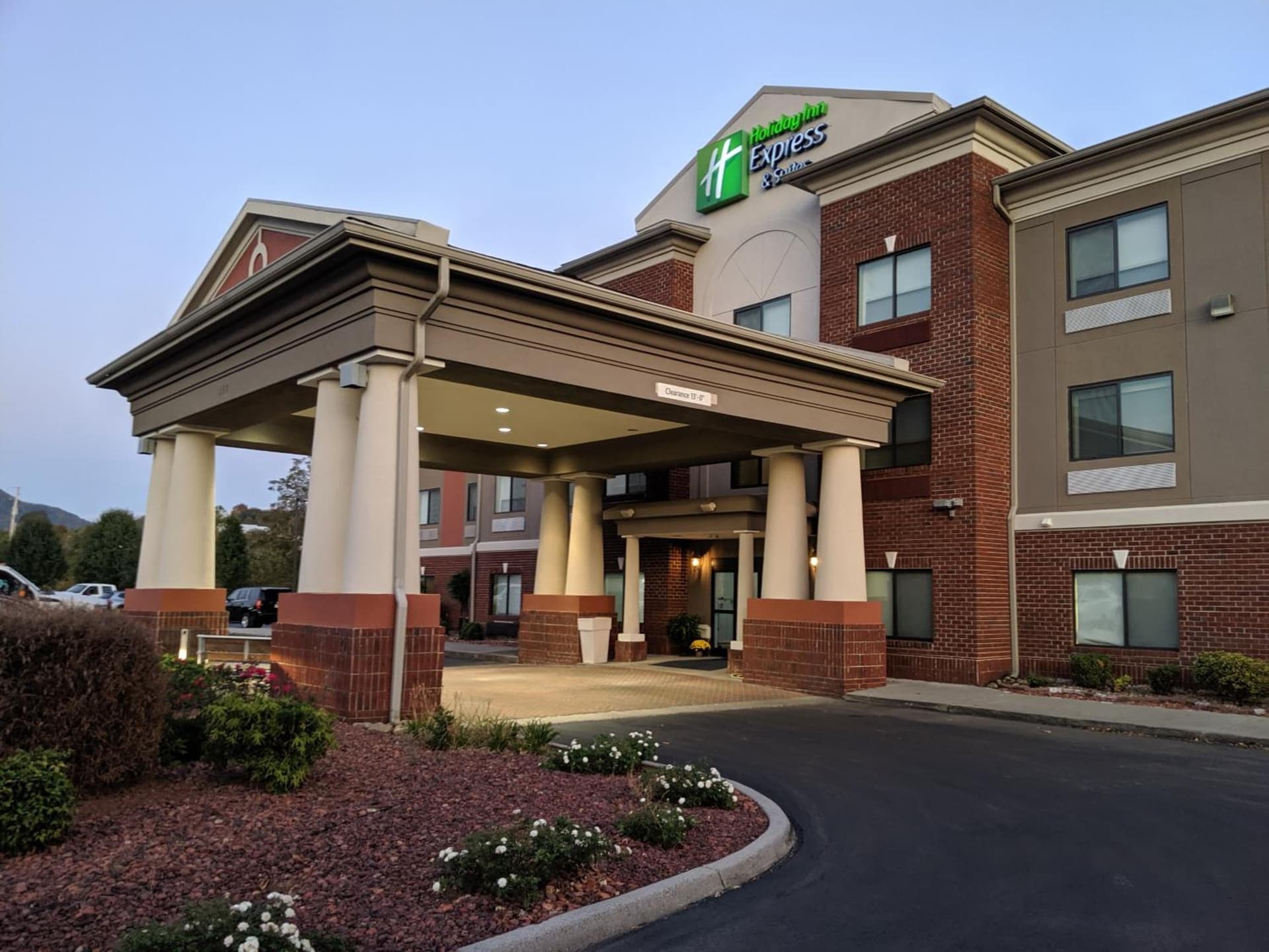 Holiday Inn Express Hotel & Suites Claypool Hill -Richlands Area by IHG featured exterior or lobby in Pounding Mill, VA — similar hotel