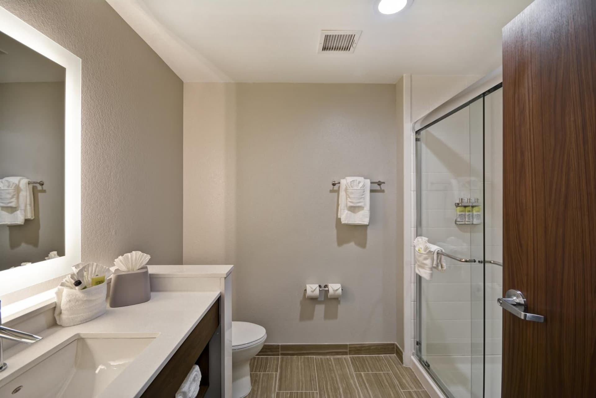 Holiday Inn Express & Suites - Houston NASA - Boardwalk Area by IHG gallery photo in Seabrook, TX — image 36