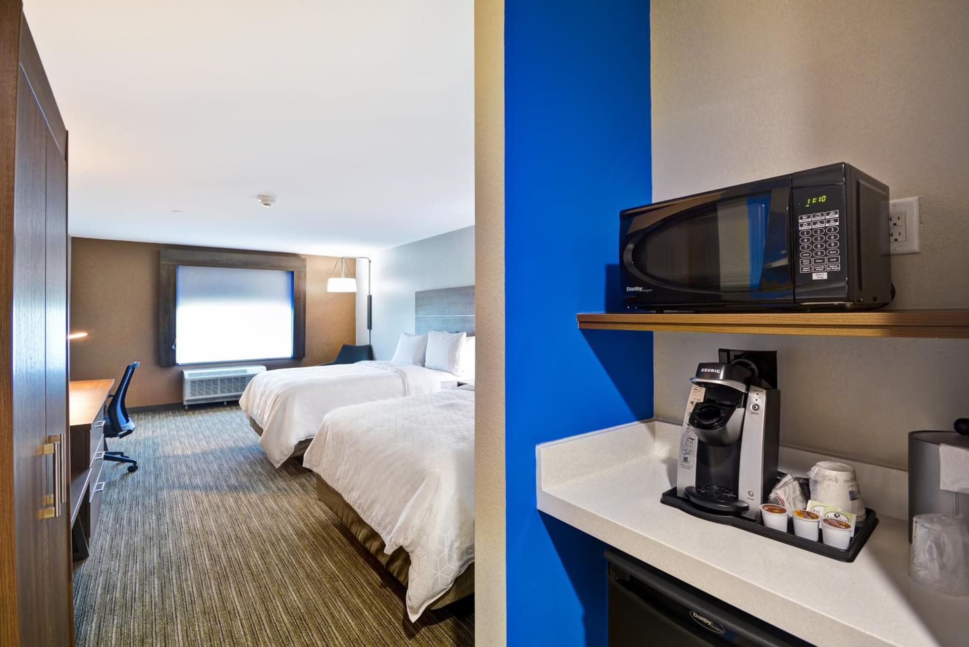 Holiday Inn Express & Suites - Houston NASA - Boardwalk Area by IHG gallery photo in Seabrook, TX — image 13