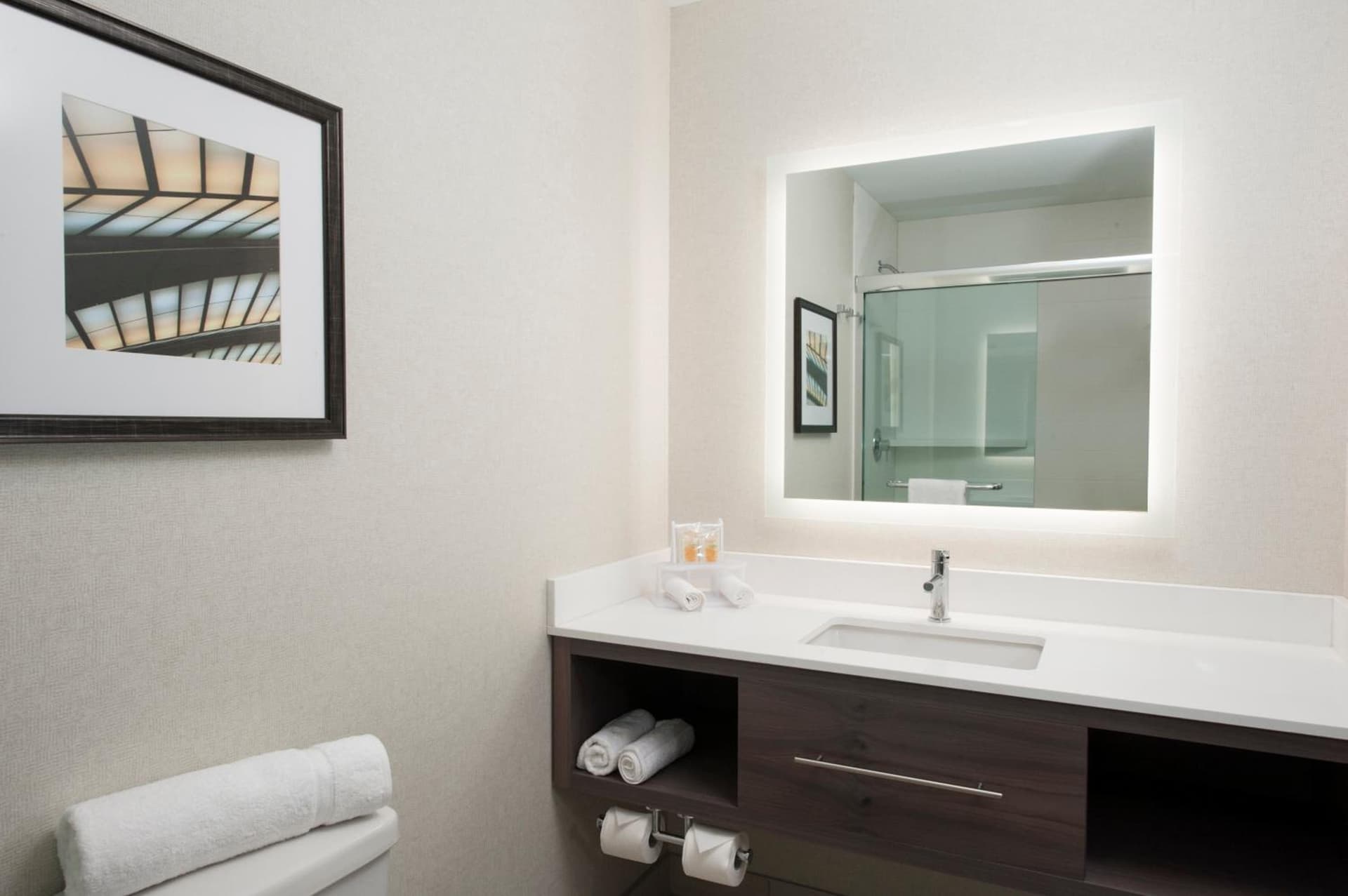 Holiday Inn Cleveland Clinic by IHG gallery photo in Cleveland, OH — image 31